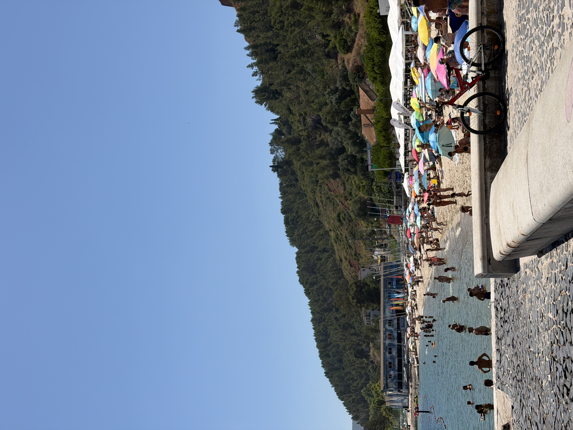 Sunny afternoon around Setúbal's beaches, estuary, and historic landmarks