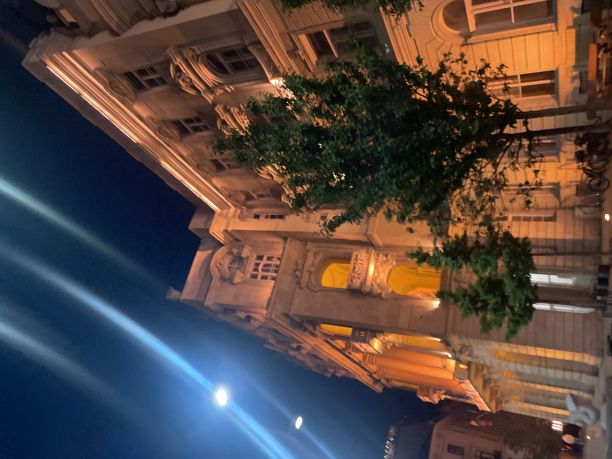 Photographer captures daytime and nighttime Budapest street scenes