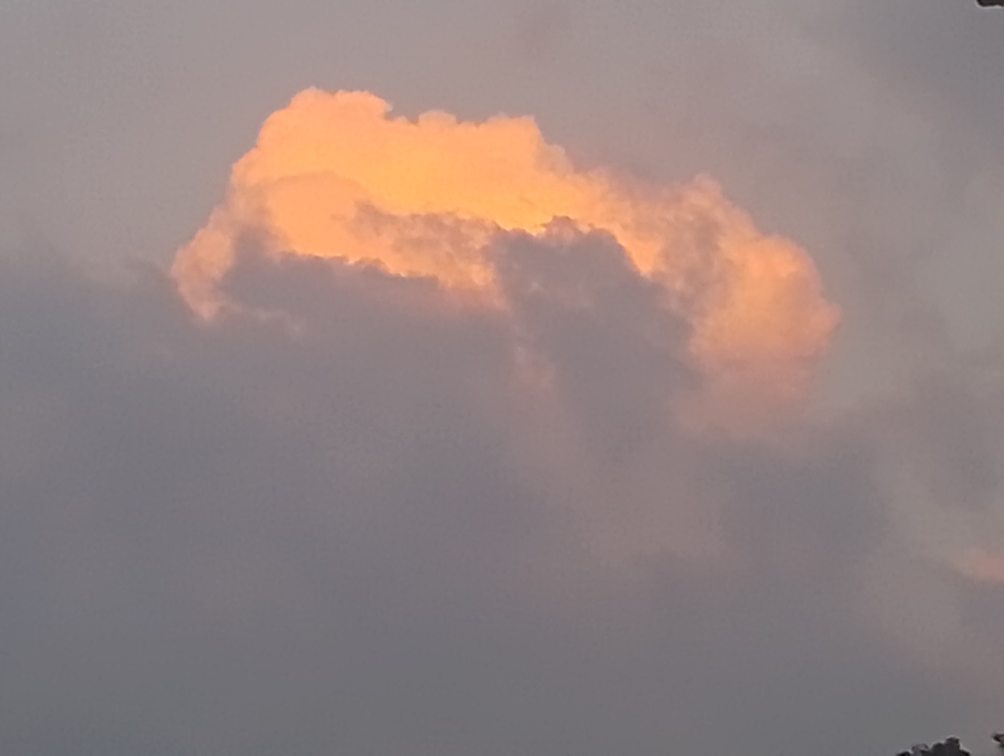 Evening sky and mountain landscape observed in Caracas