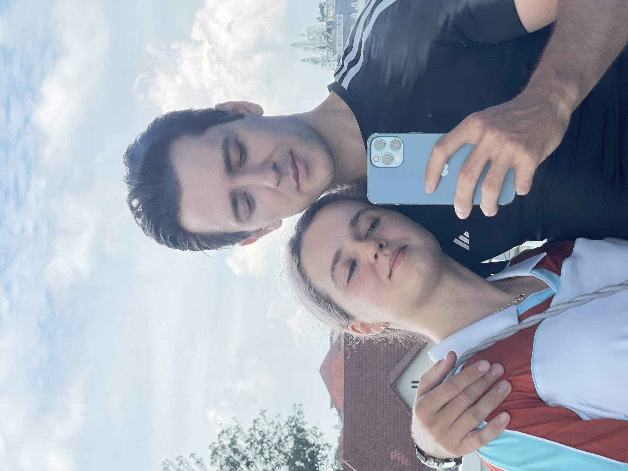 Morning scenes captured in Đà Lạt: selfies, traffic, motorcyclist