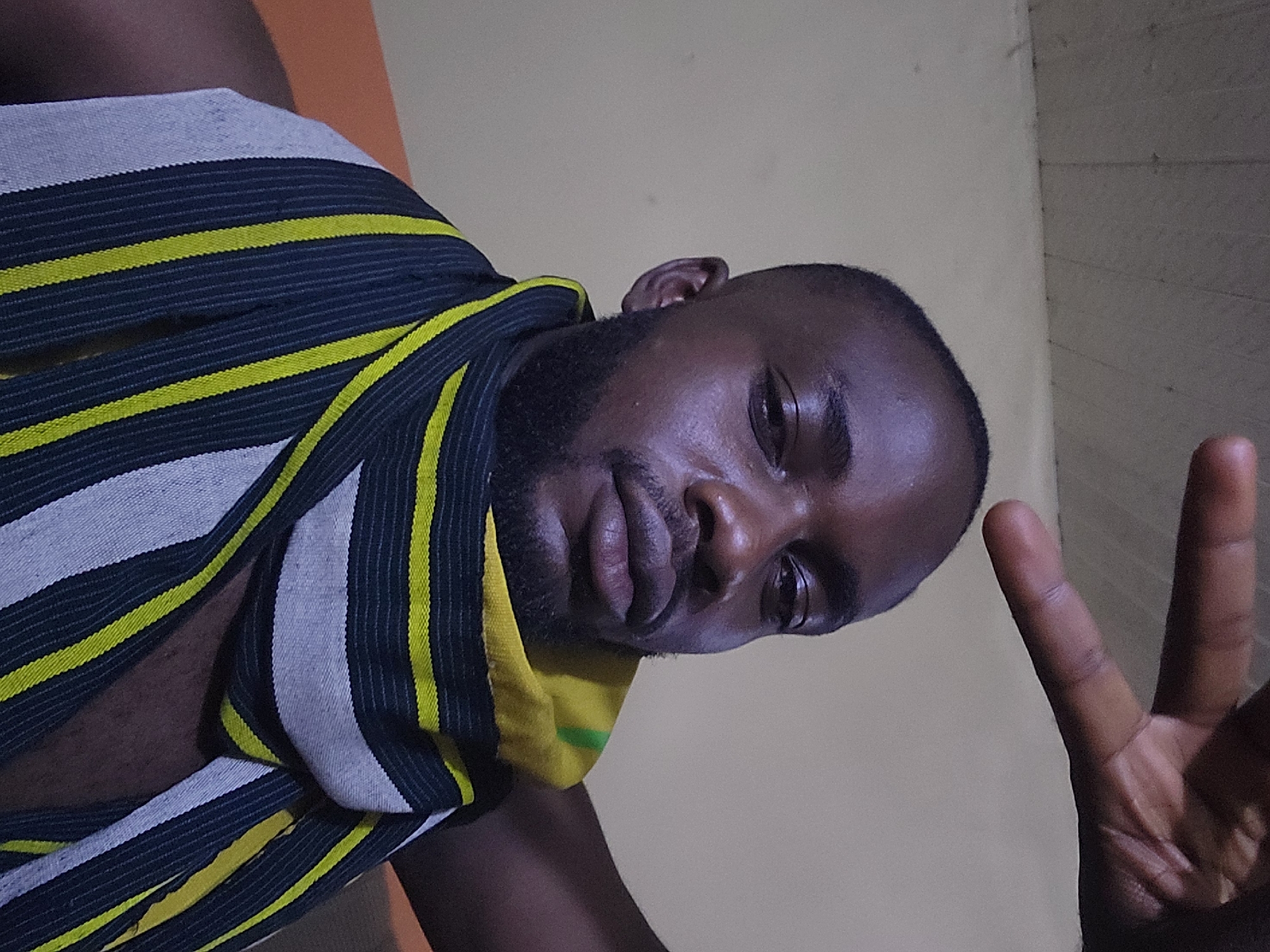 Man takes series of selfies in Jos, Nigeria