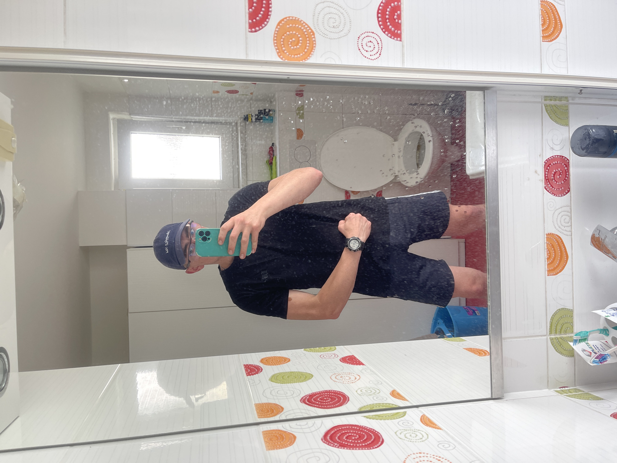 Morning routine in a Pilsen room: workouts, selfies, and street views