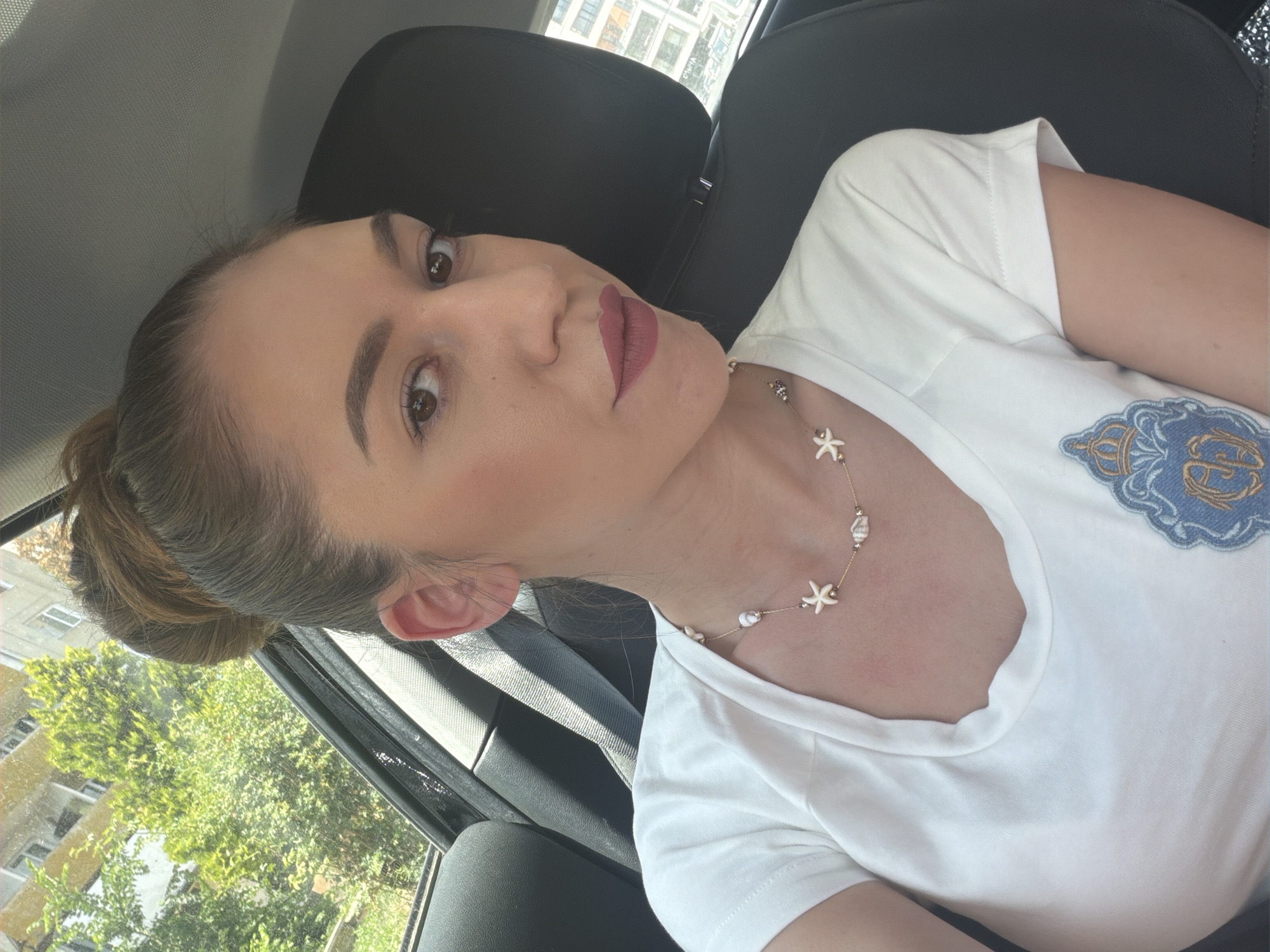 A Sofia morning: car selfies, a gamer's desk, and anime shelves