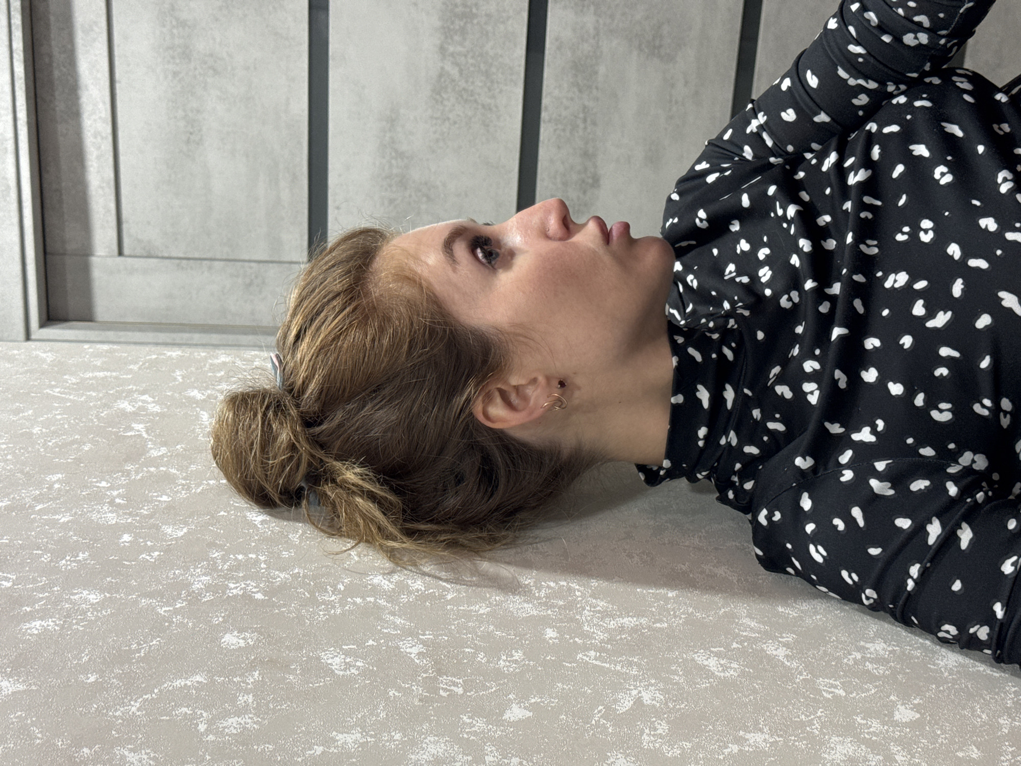 Evening slice-of-life moments documented across Chaikovsky, Russia