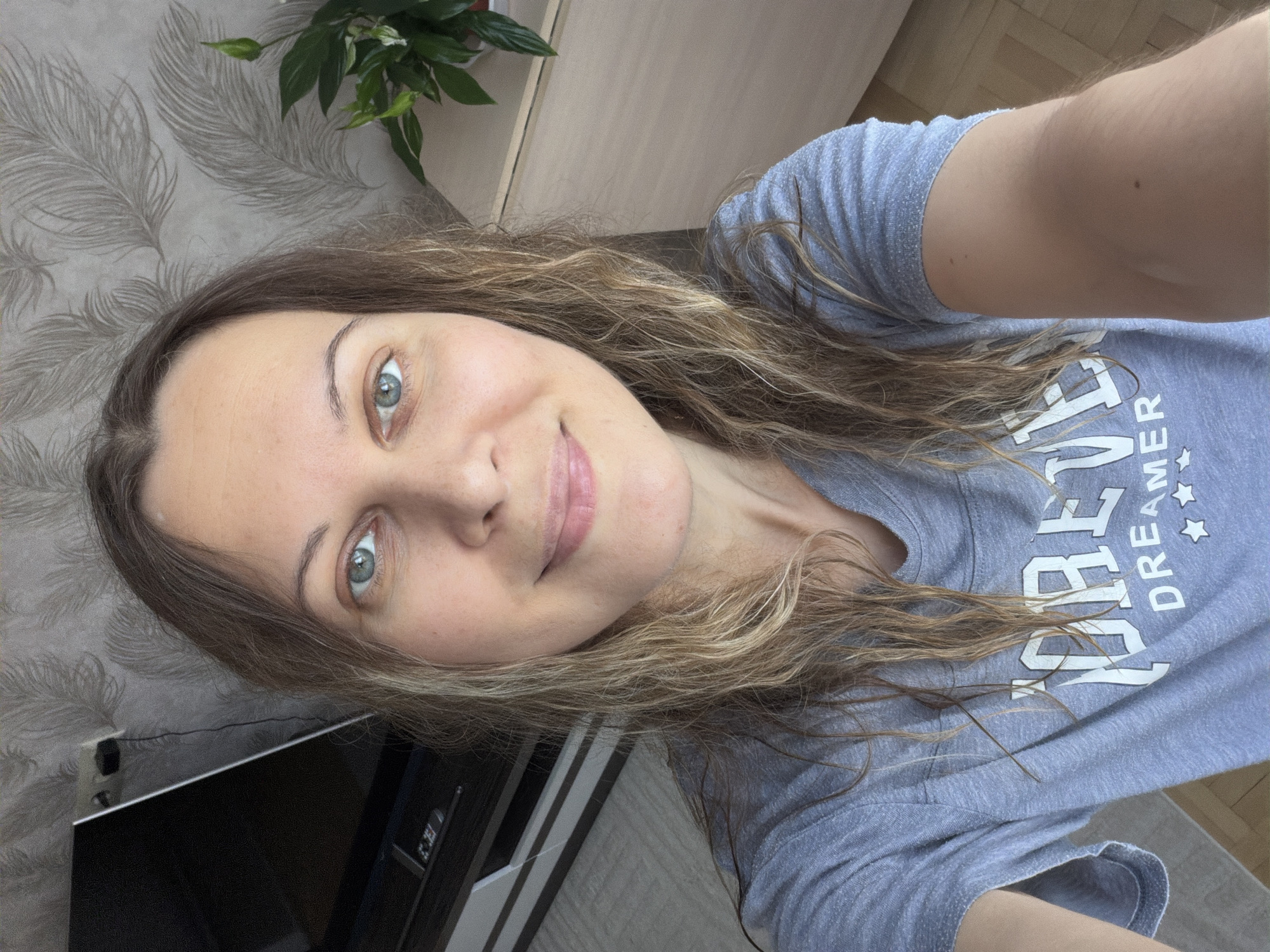 Lazy June morning in Izhevsk — cats, selfies, and sunny streets