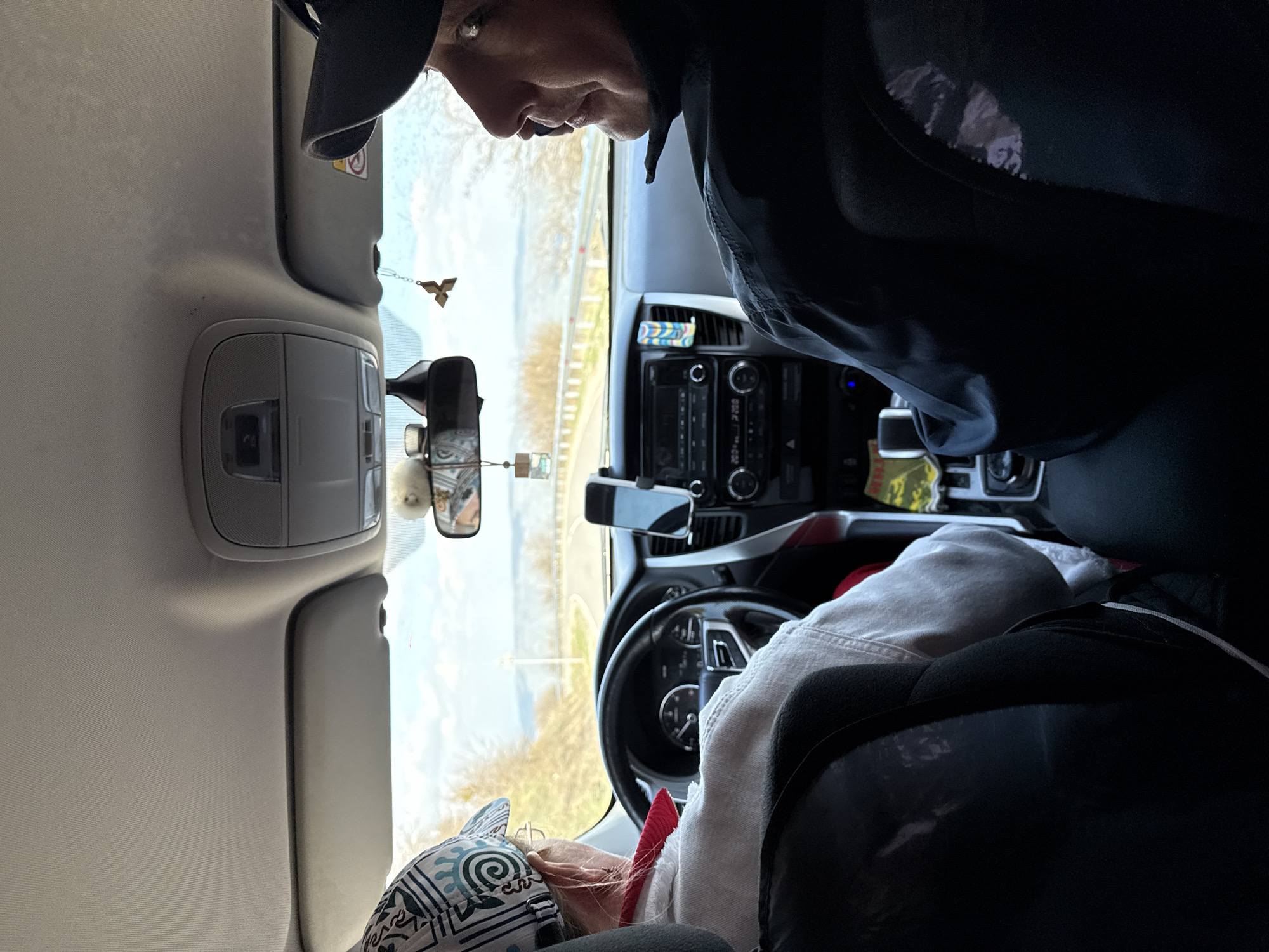 Two people observed in vehicle interior in Novo-Zubutli