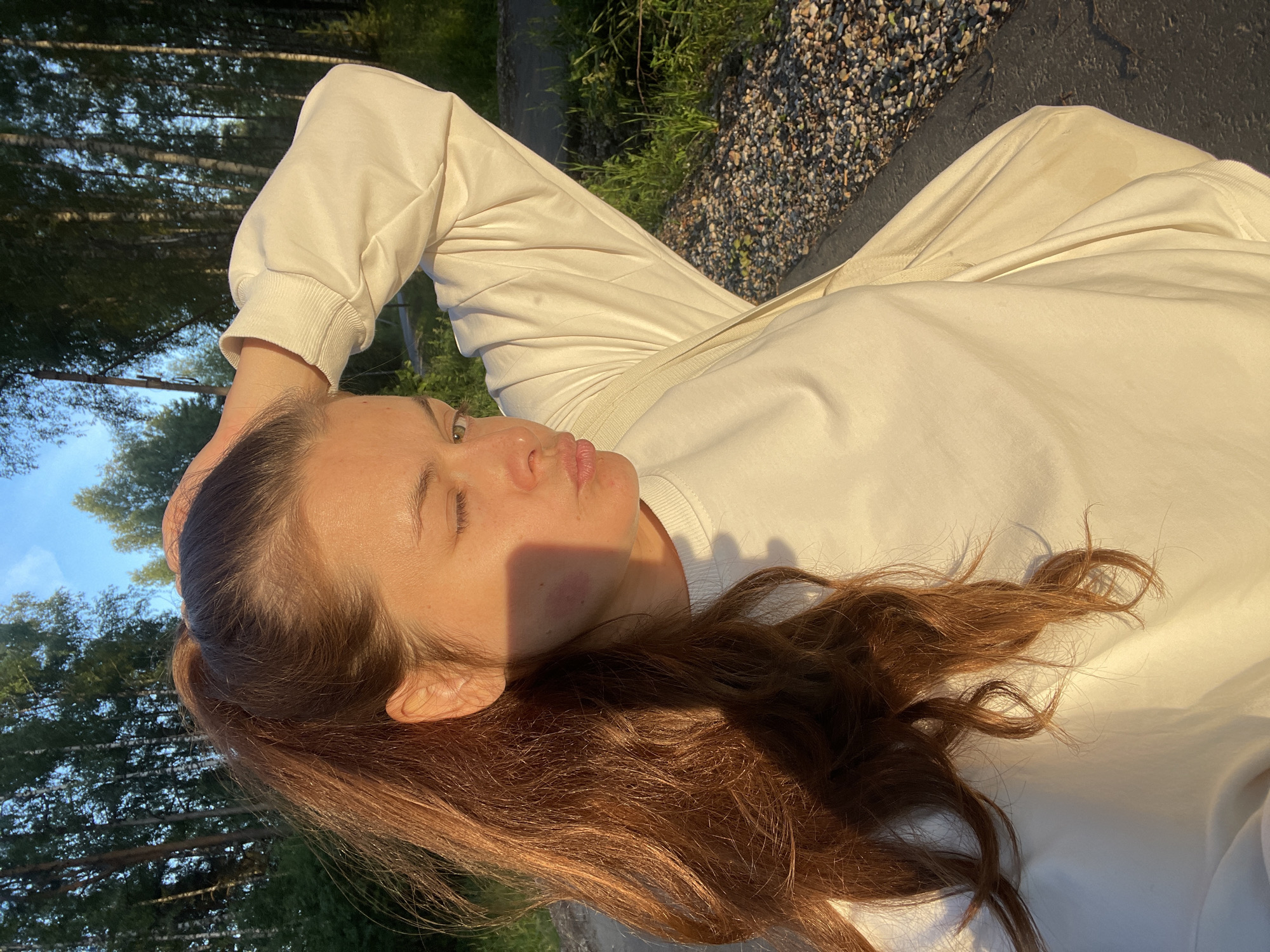 Evening stroll through Zarechny: birch roads, cats, and selfies