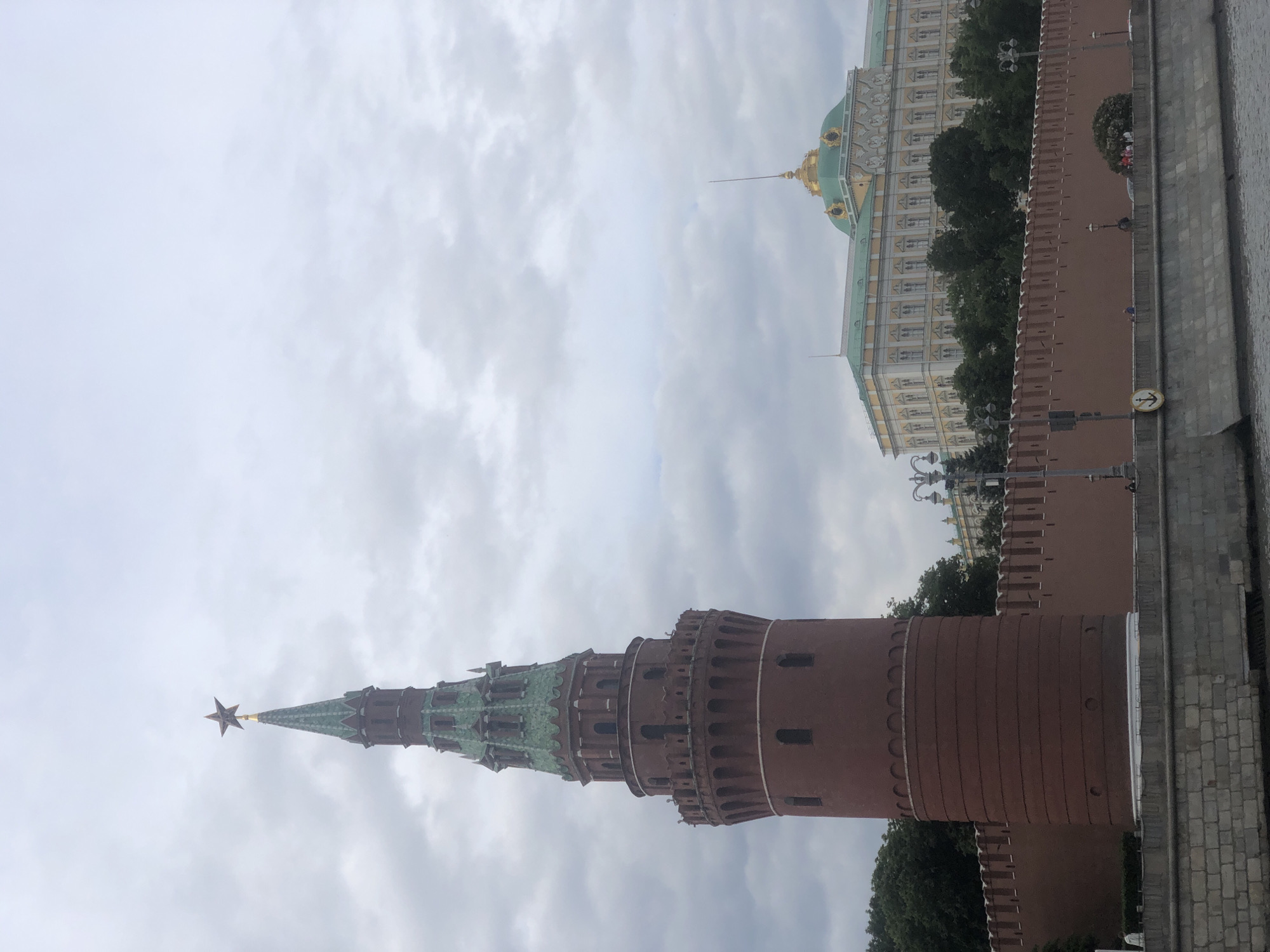 Moscow landmarks documented during stormy afternoon tour