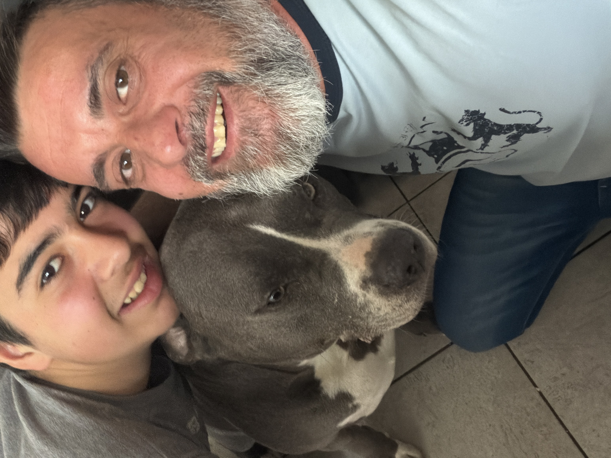 Family selfie and #Hugs post shared in Luxembourg