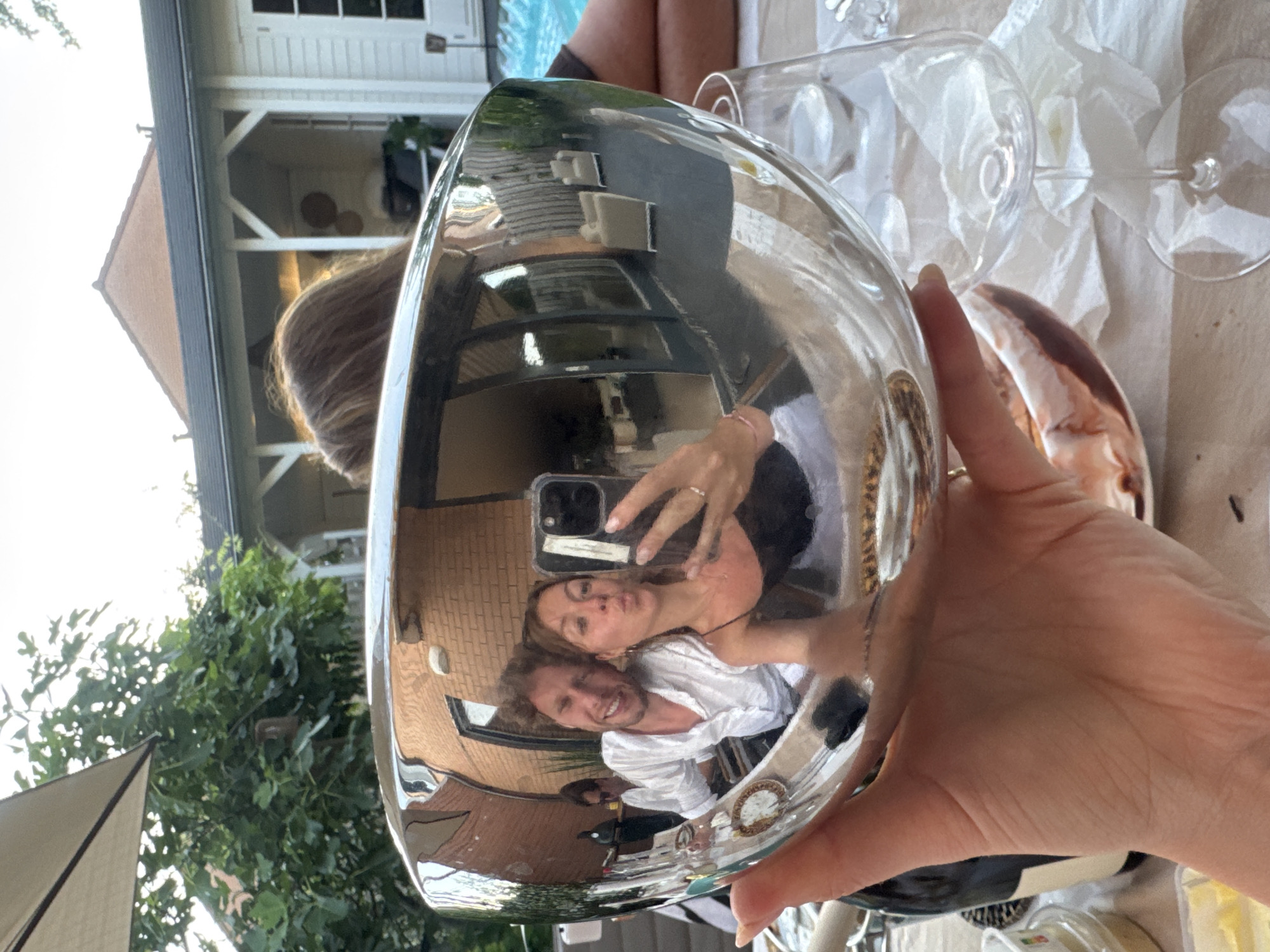 Oysters and a reflective silver bowl at a Ridderkerk dinner