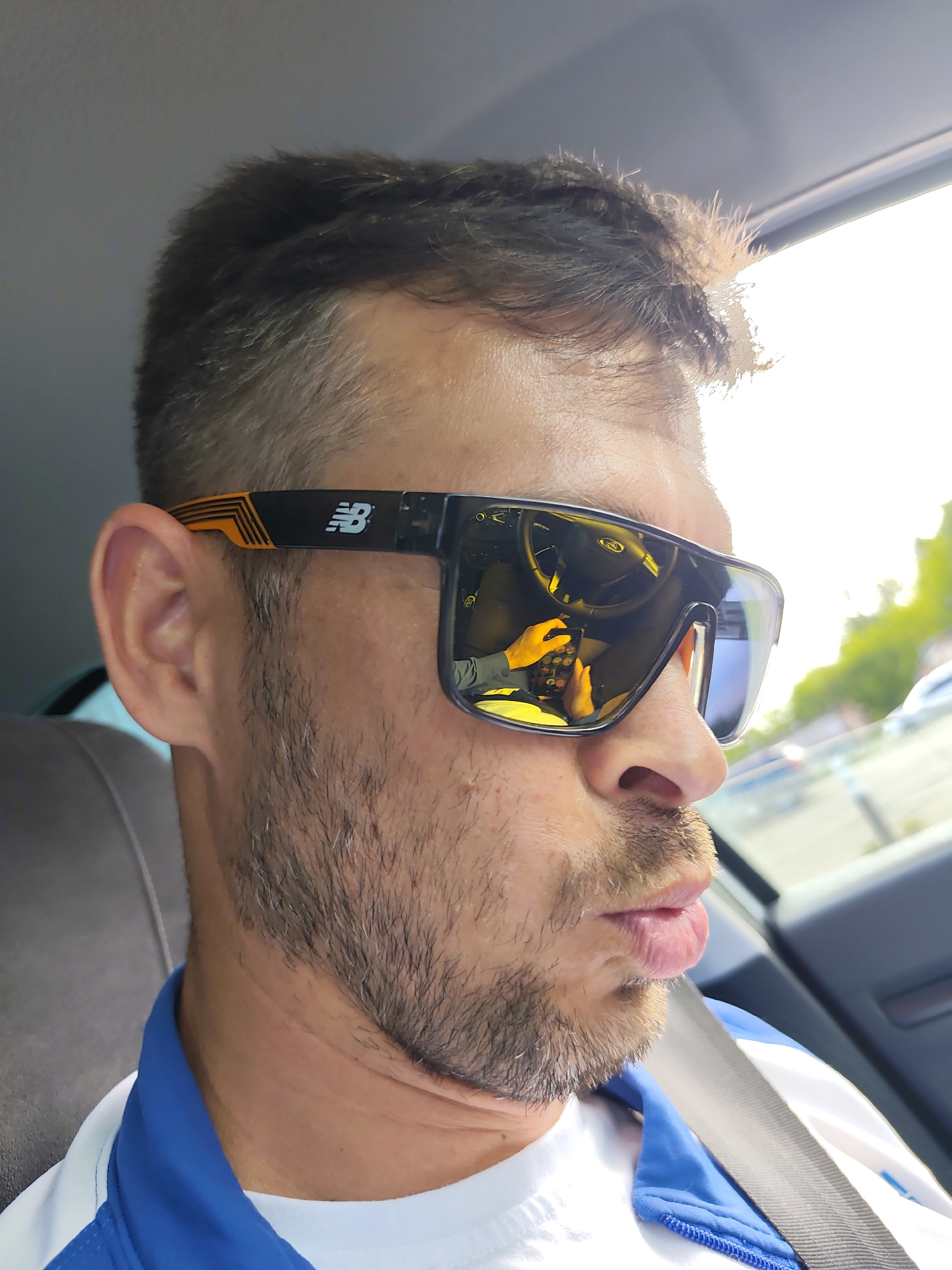 Car passengers observed wearing seatbelts in Chaikovsky, Russia