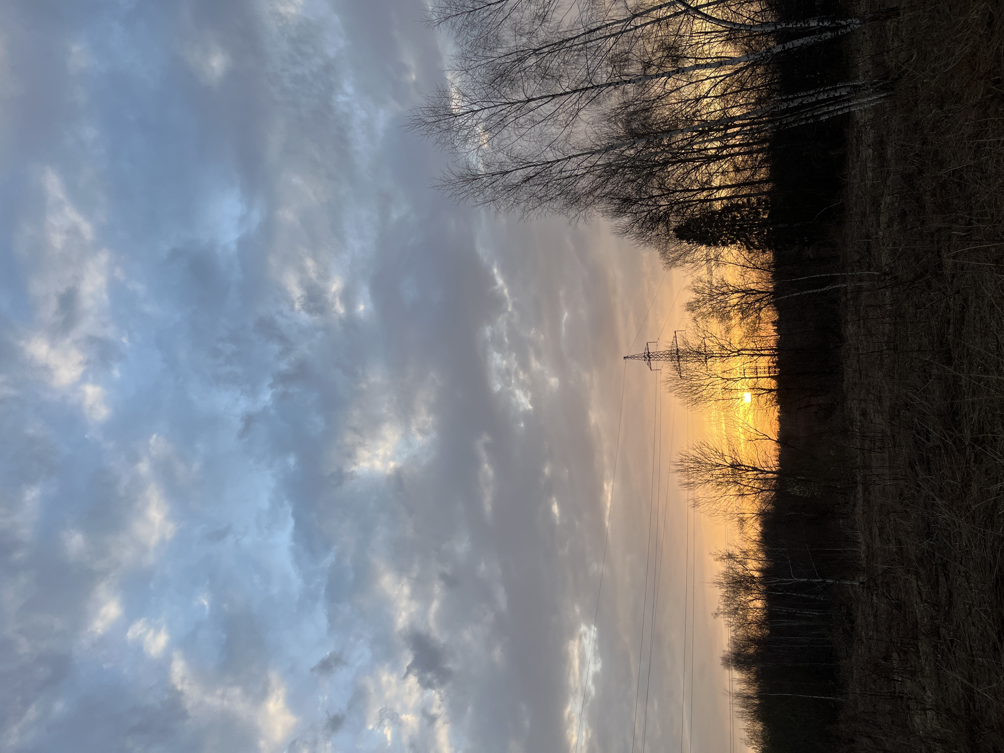 Sunset landscape captured in Zaovrazh'e, Russia
