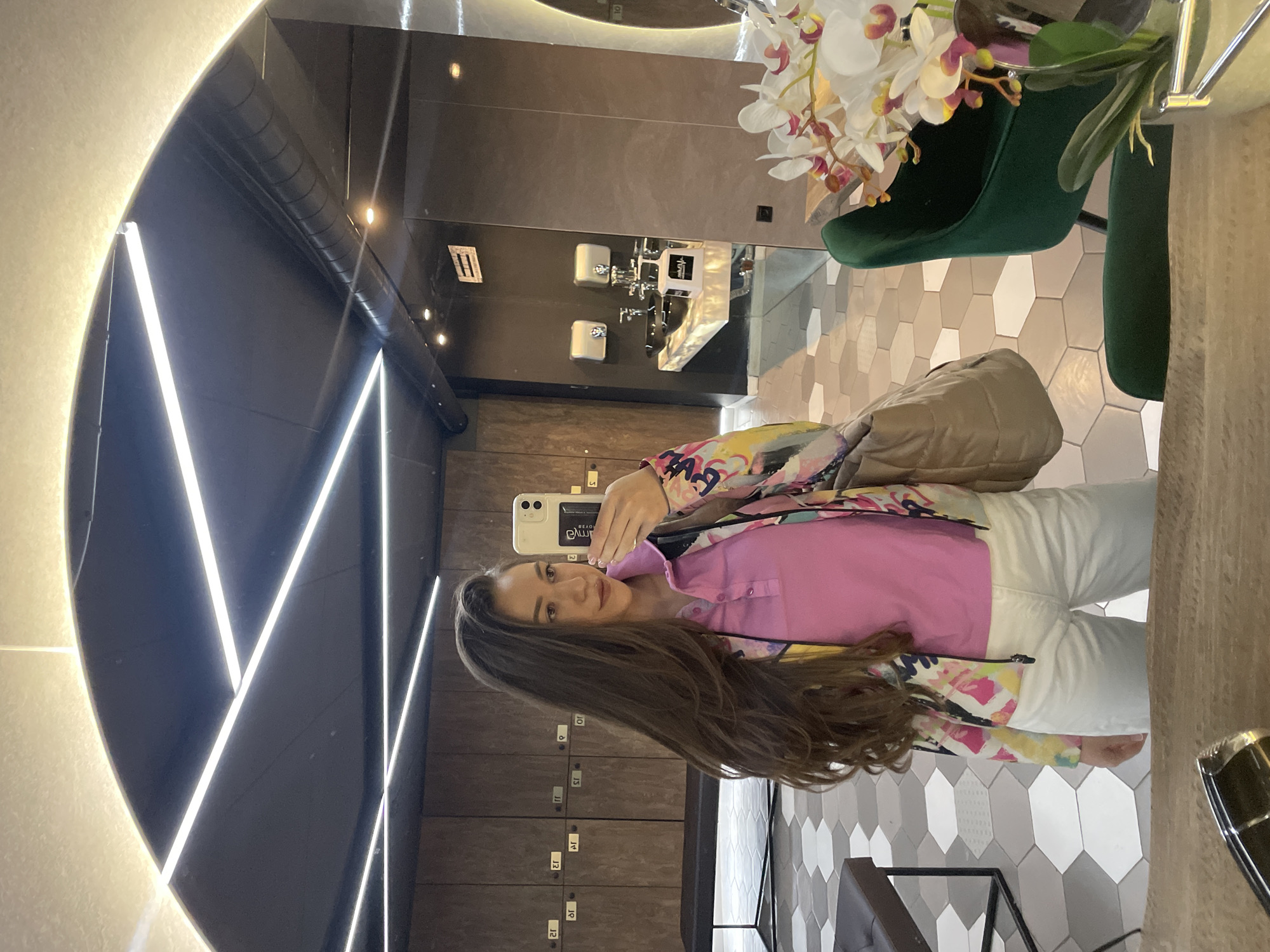 Woman takes multiple selfies across Sofia locations in 15 minutes