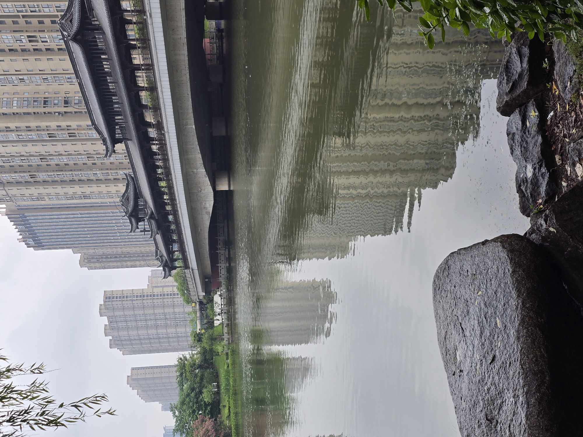 Morning scenes captured across Xiaoshan District entertainment and dining areas