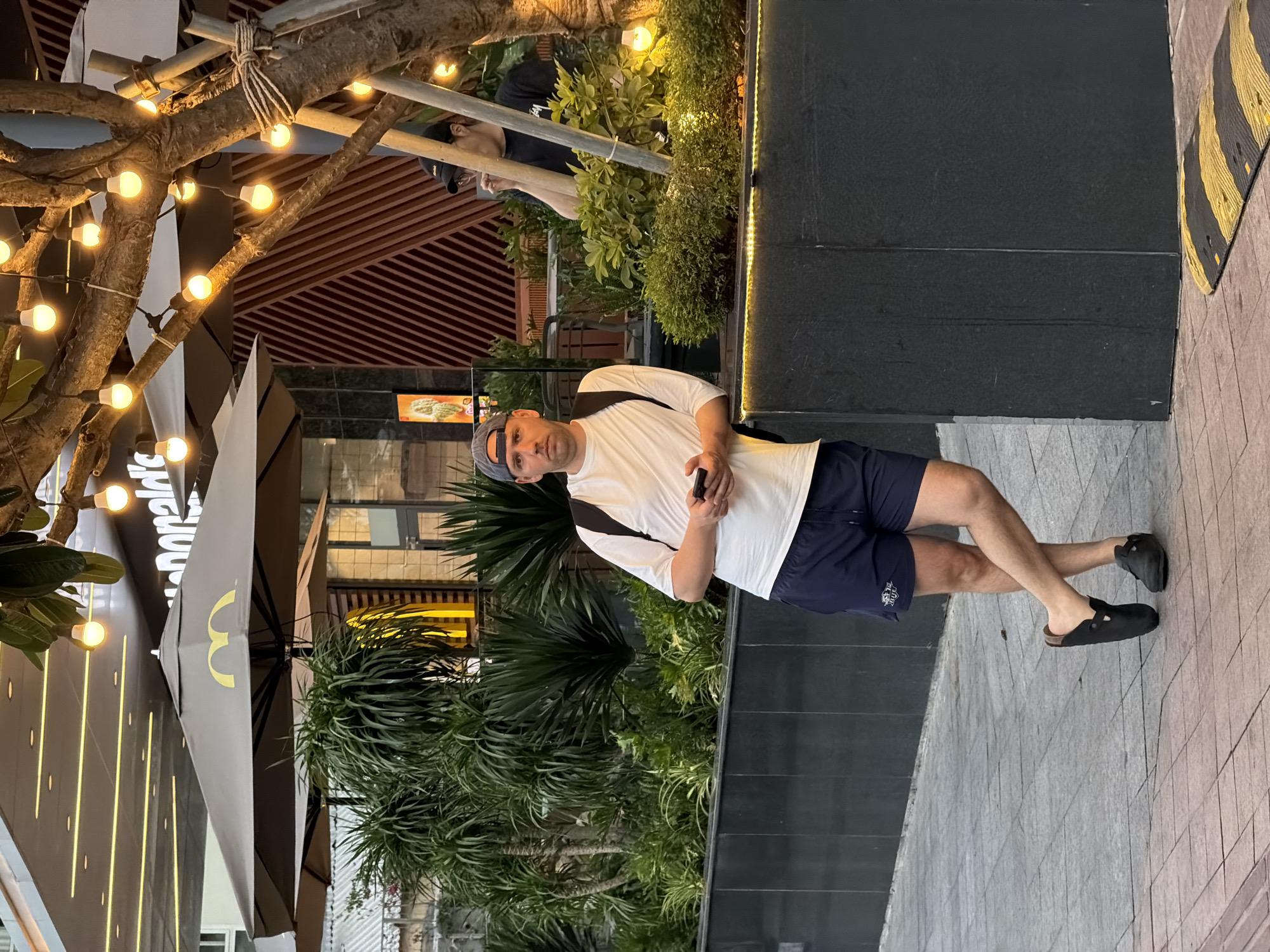 Morning scenes captured across Nha Trang Ward businesses