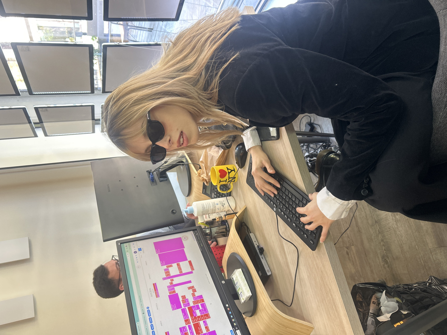 Office worker and #Pro graphic captured simultaneously