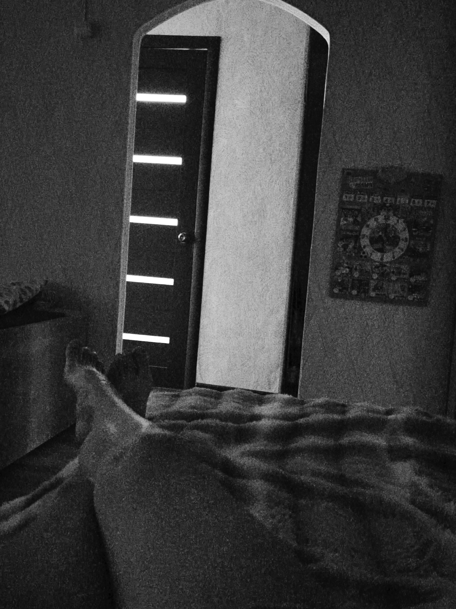 Indoor rest and sunset views captured in Chaikovsky