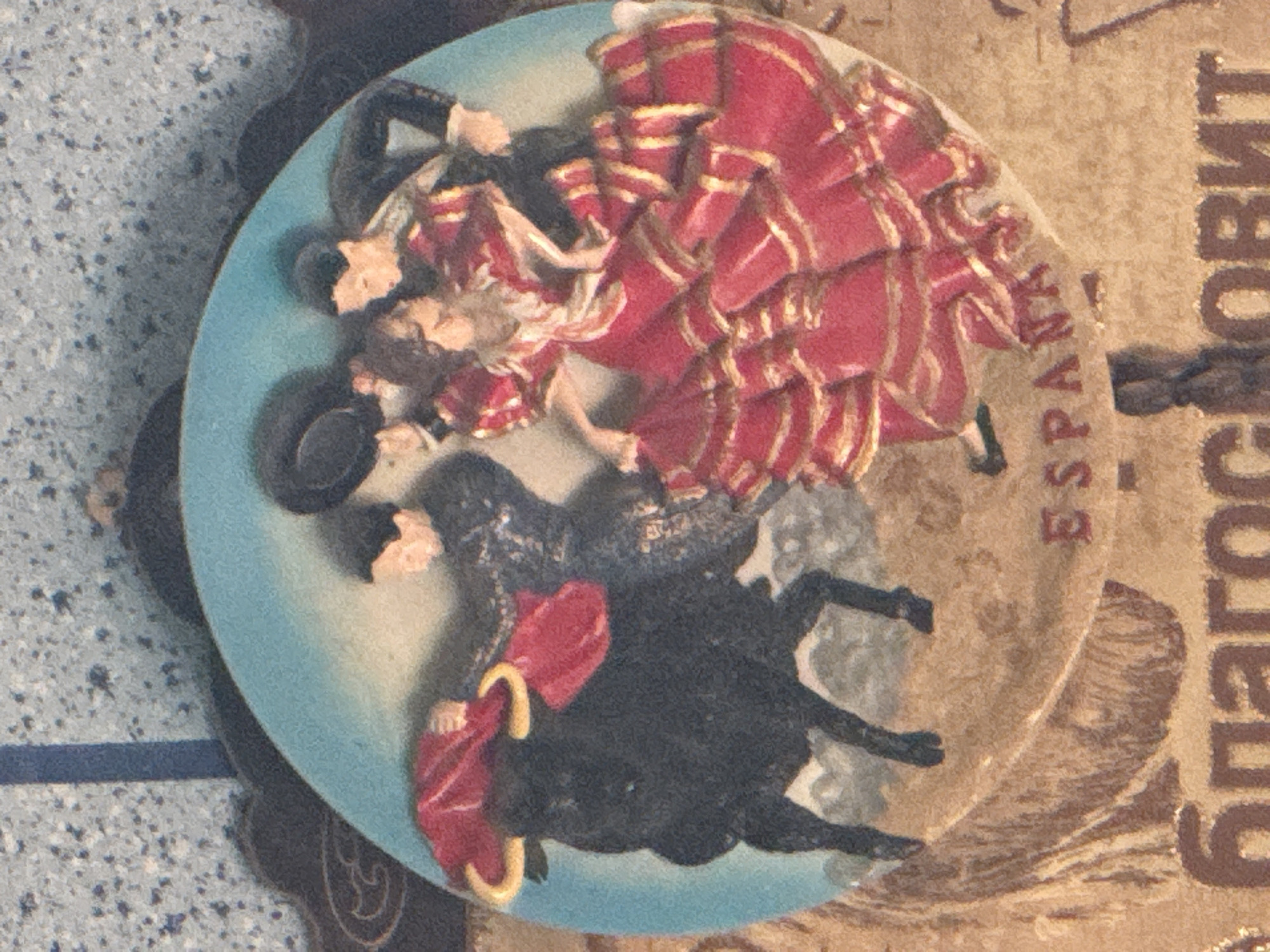 Witness catalogs decorative objects, artwork, and landscapes over 18 minutes