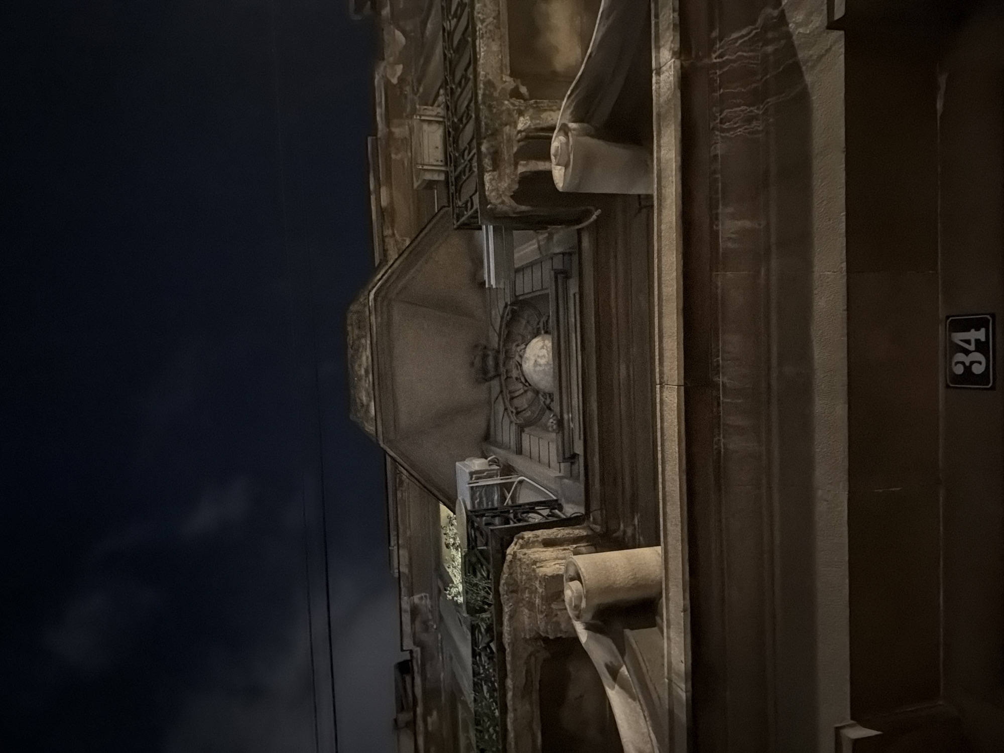 Night Walk Through Belgrade's Vracar District Documented in 16 Memories