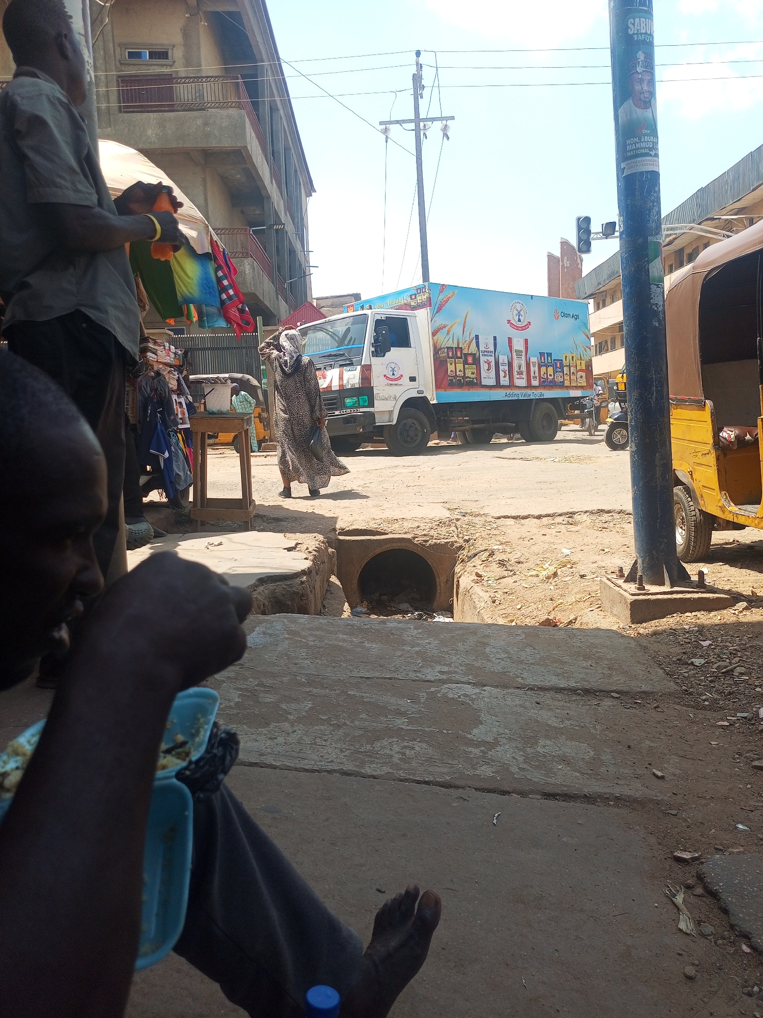 Daily street life documented across Maiburiji, Nigeria over hour
