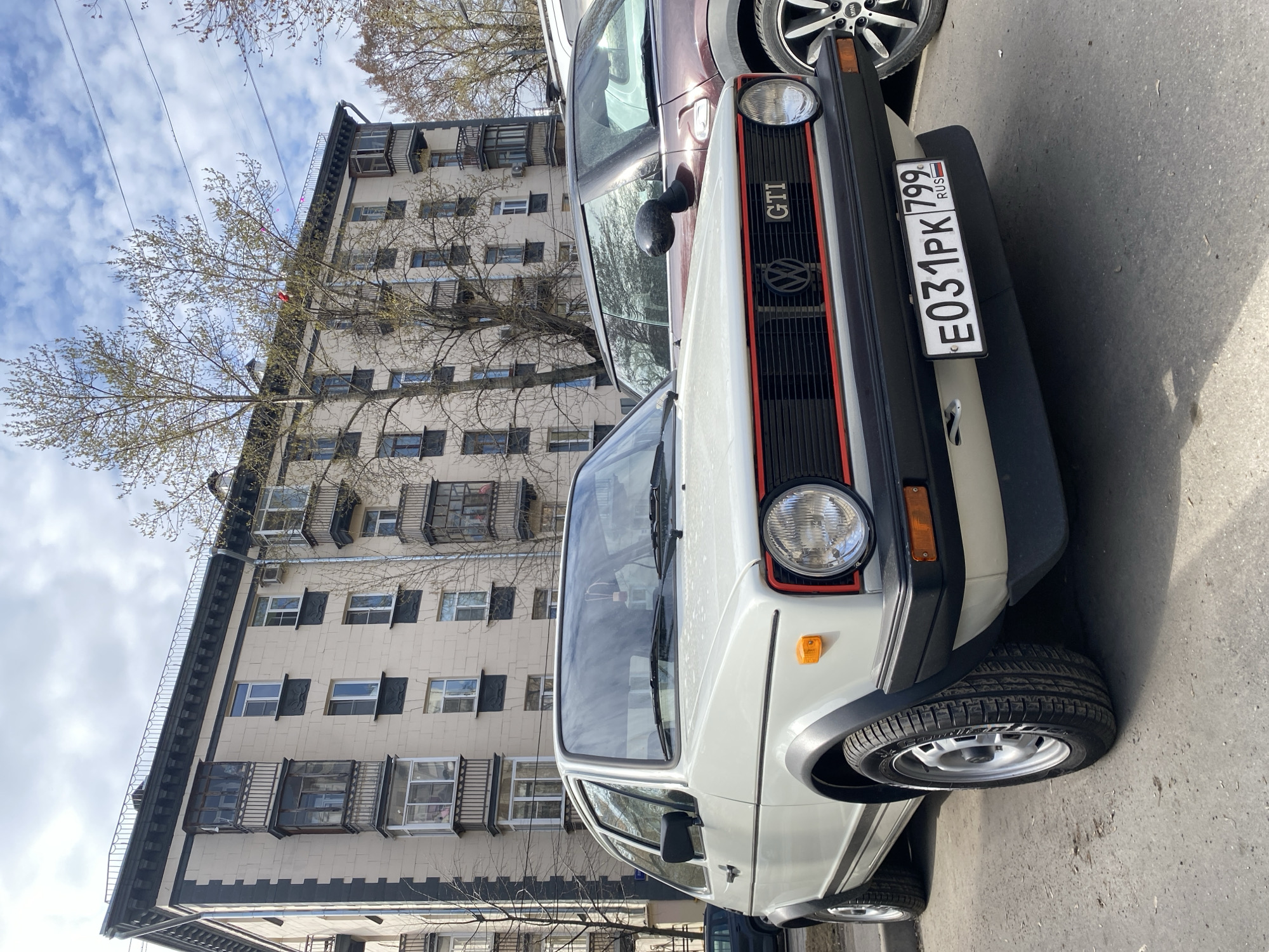 Morning street life documented in Khimki, Russia