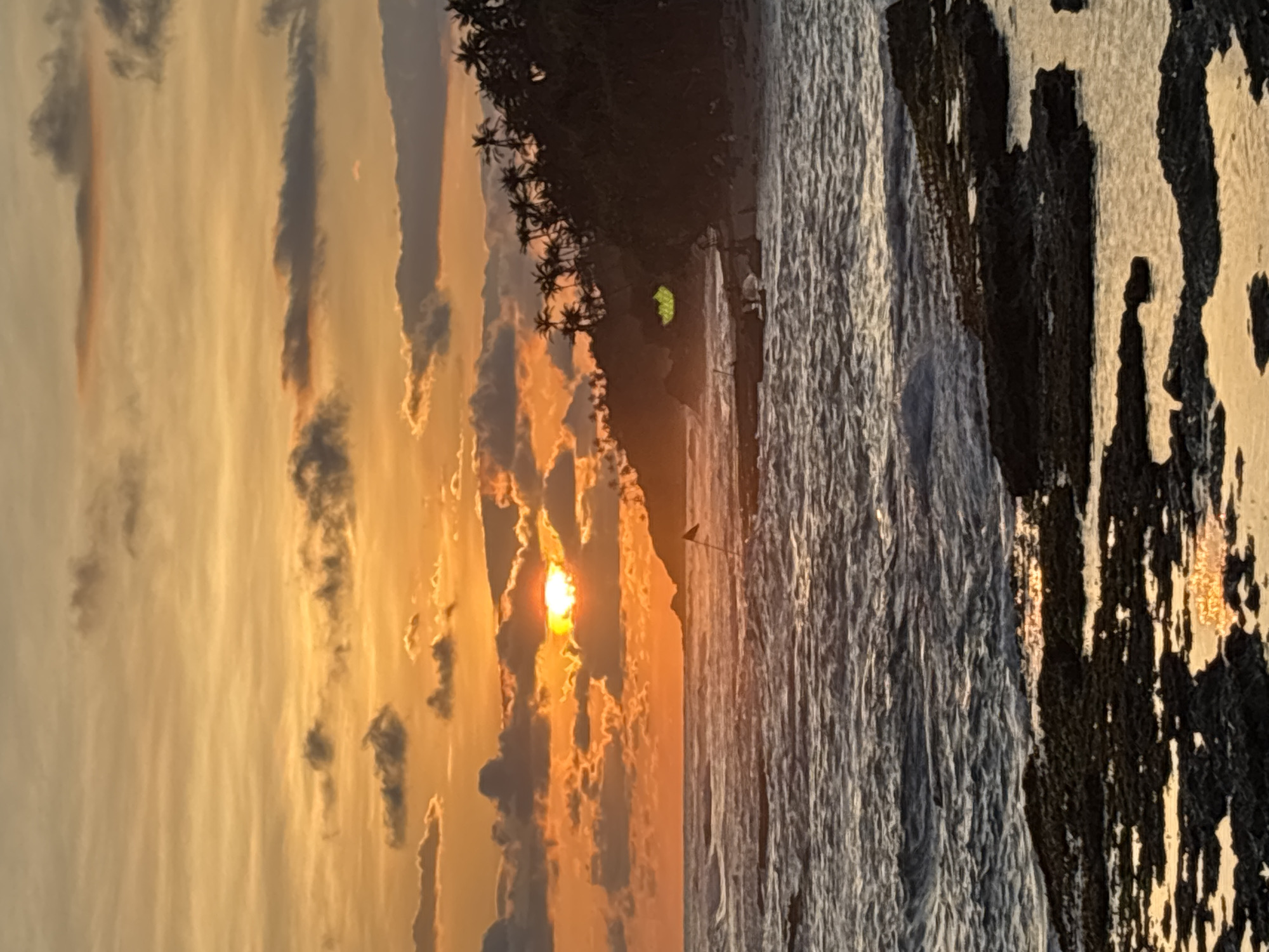 Sunset documented by witnesses at Thalaramba coastline, Sri Lanka