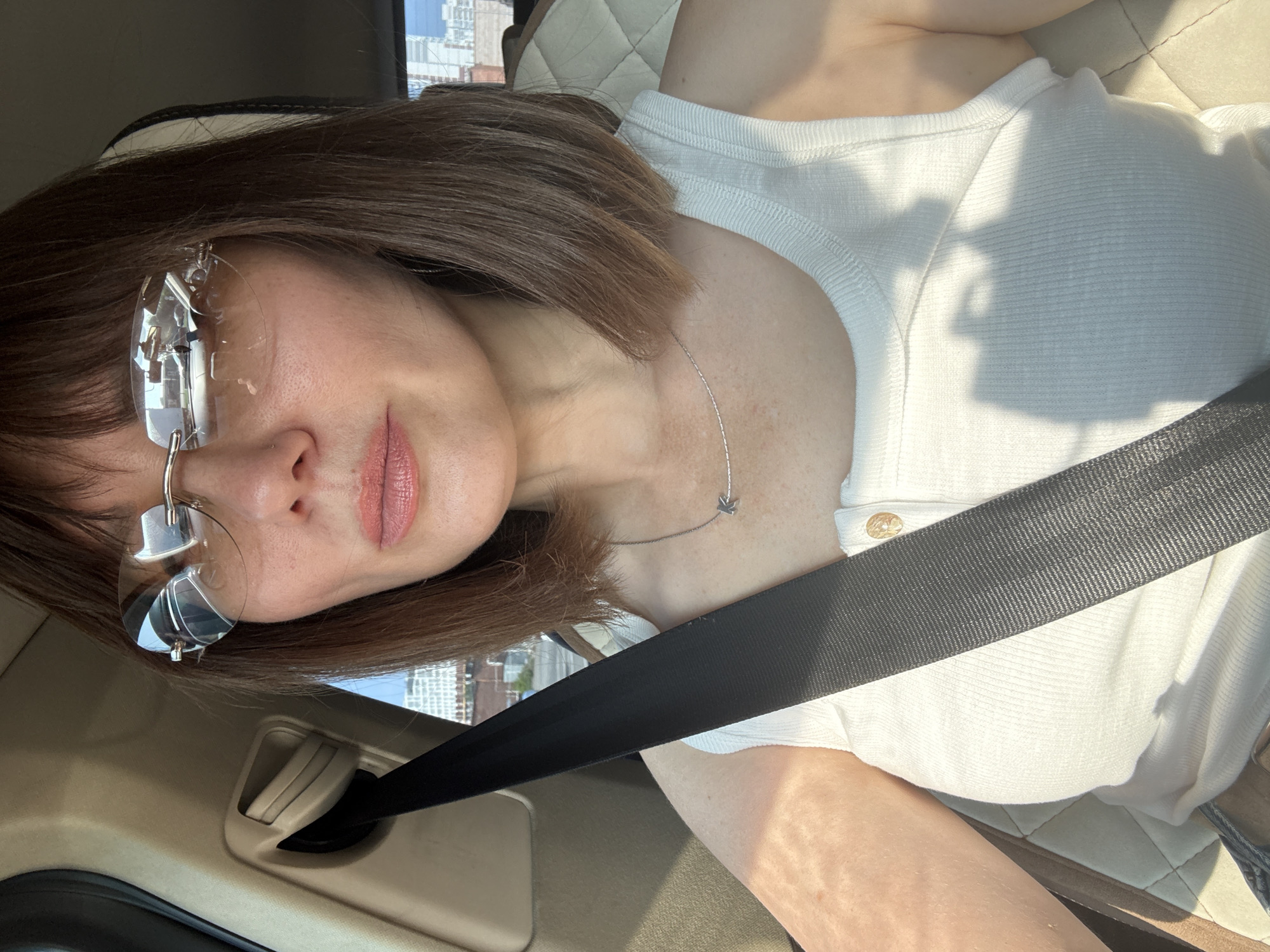 Car ride and a heart balloon in a Izhevsk atrium