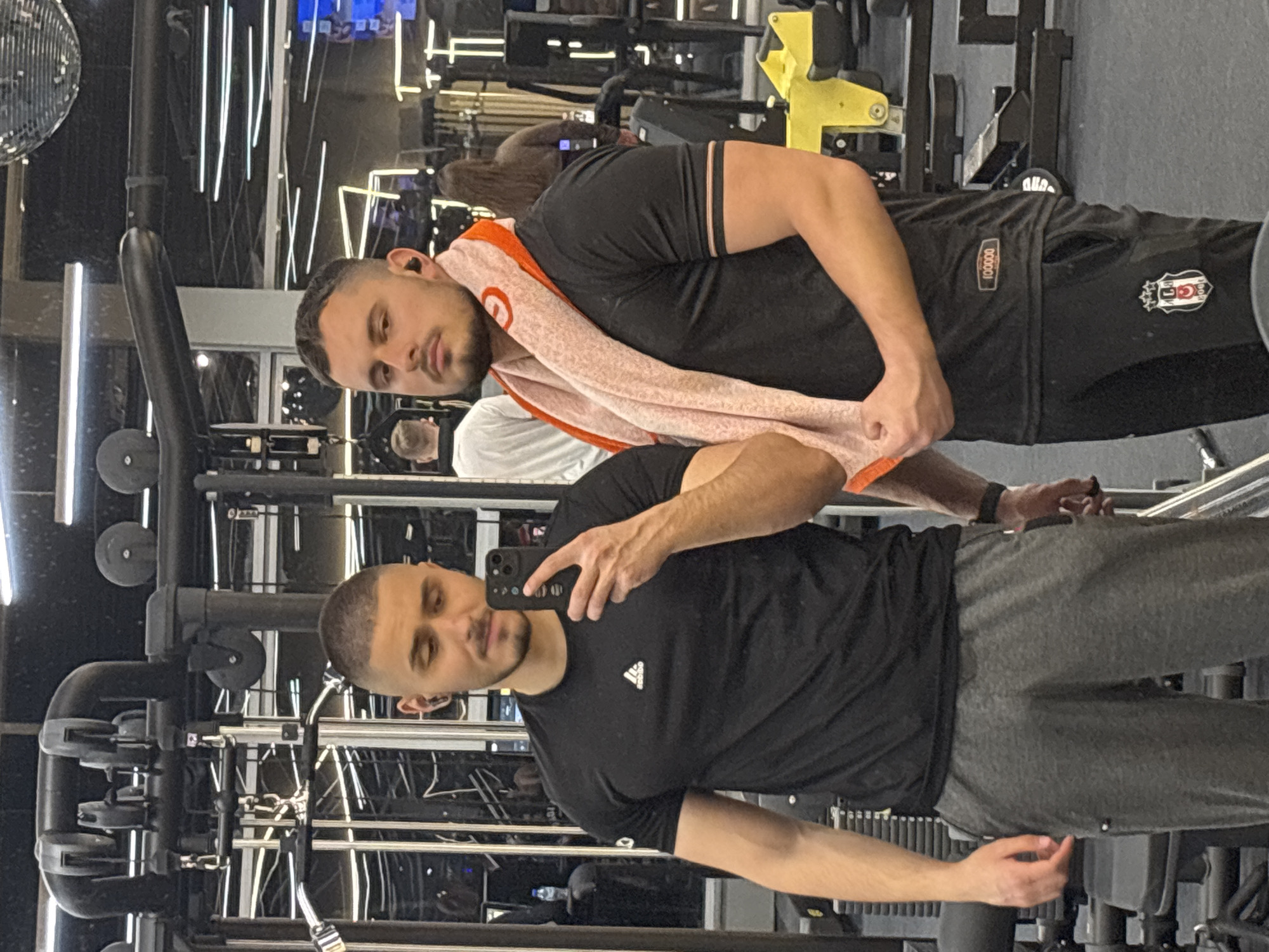 Man takes selfie at Burgas gym