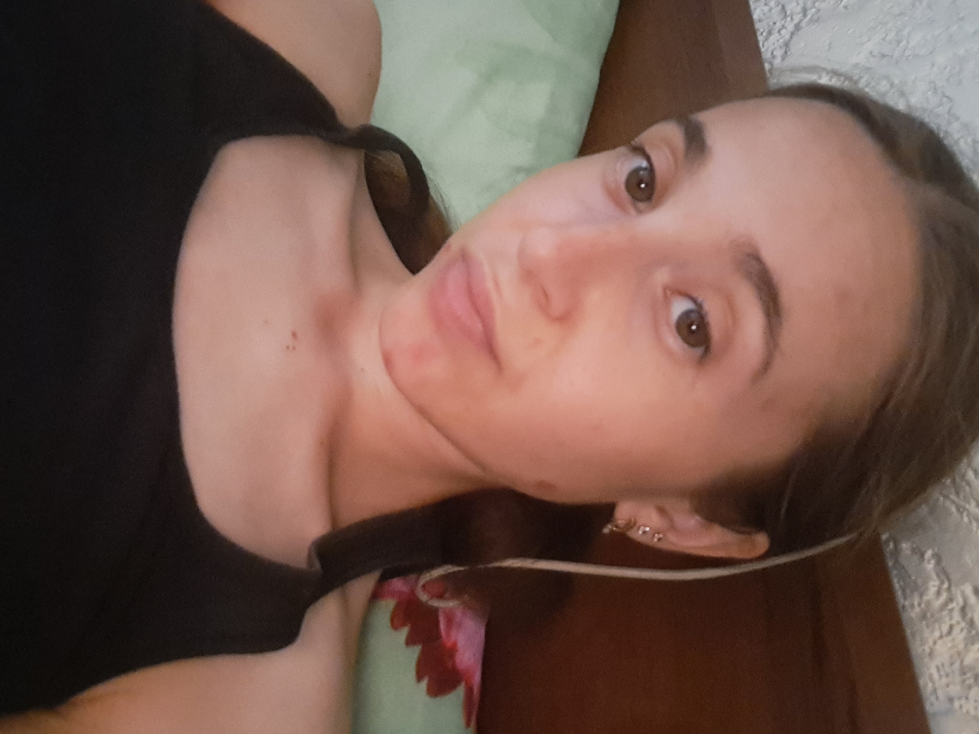 Afternoon in Vypasne: selfies, stray cats, and a quiet yard
