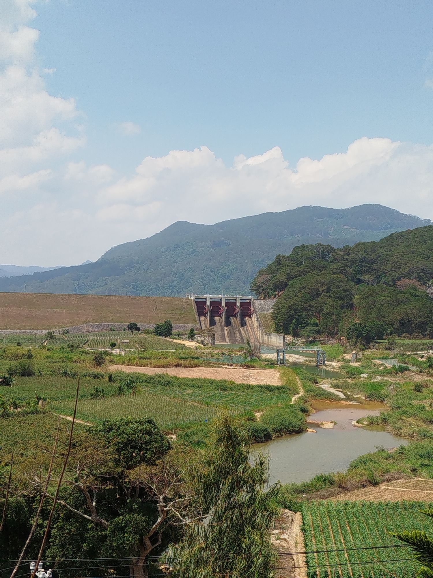Morning documentation of temples and landmarks in D'Ran, Vietnam