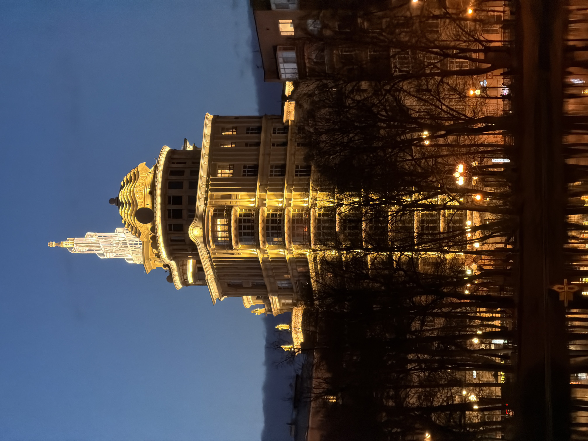 Evening architectural tour captures illuminated Moscow landmarks and streetscapes