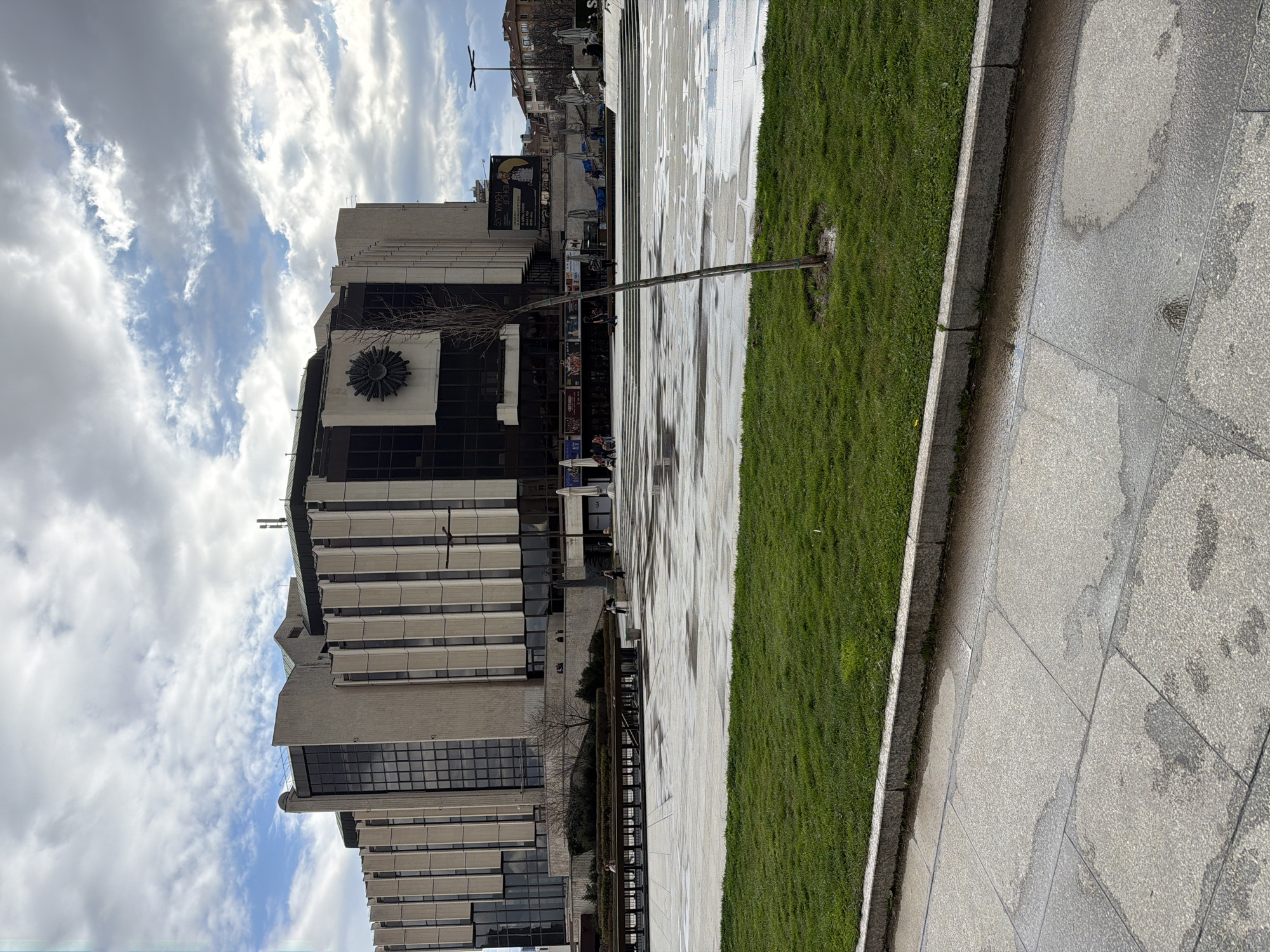 Afternoon stroll documented around Sofia's National Palace of Culture