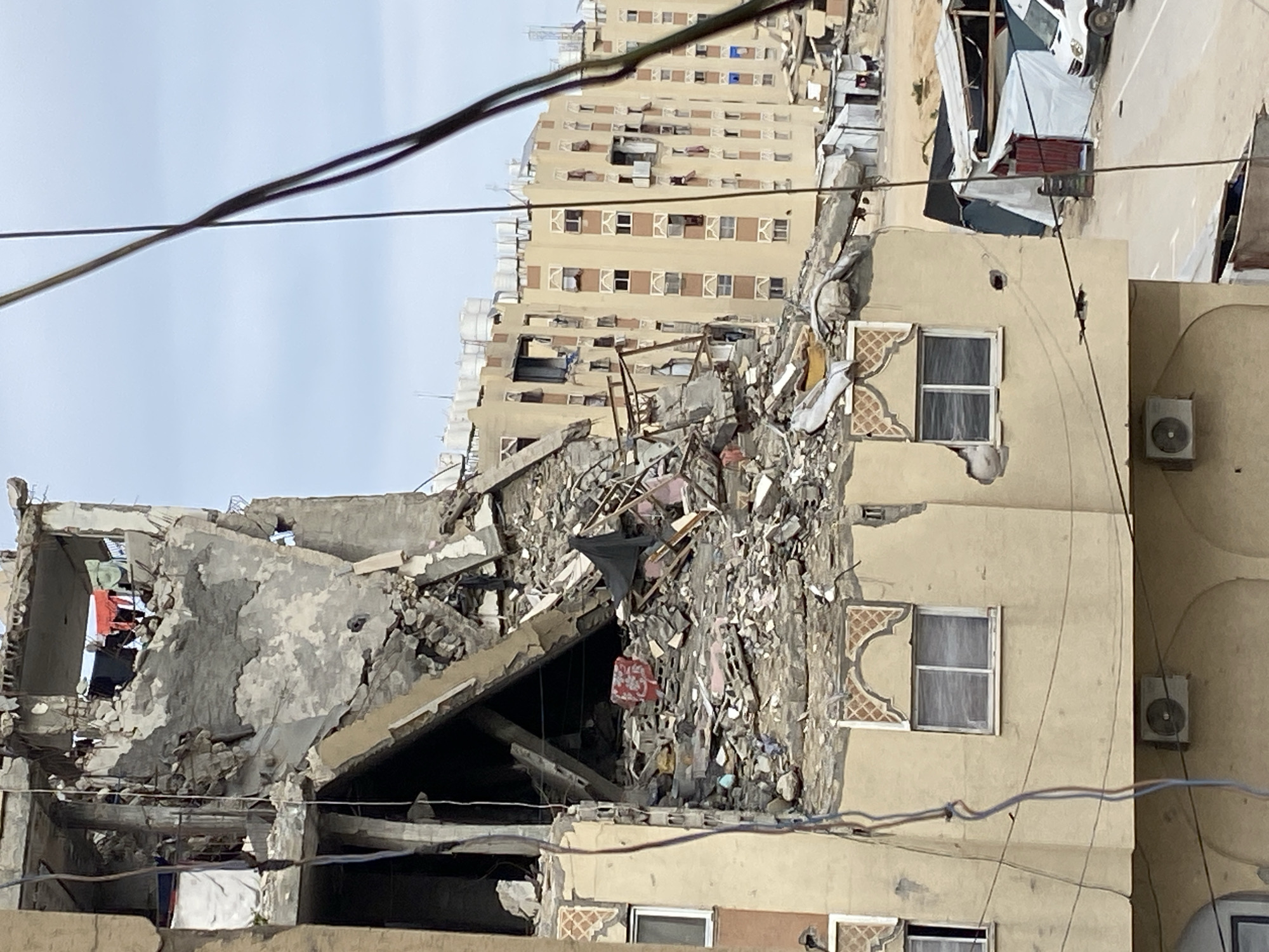 Widespread destruction and temporary camps documented in Khan Yunis
