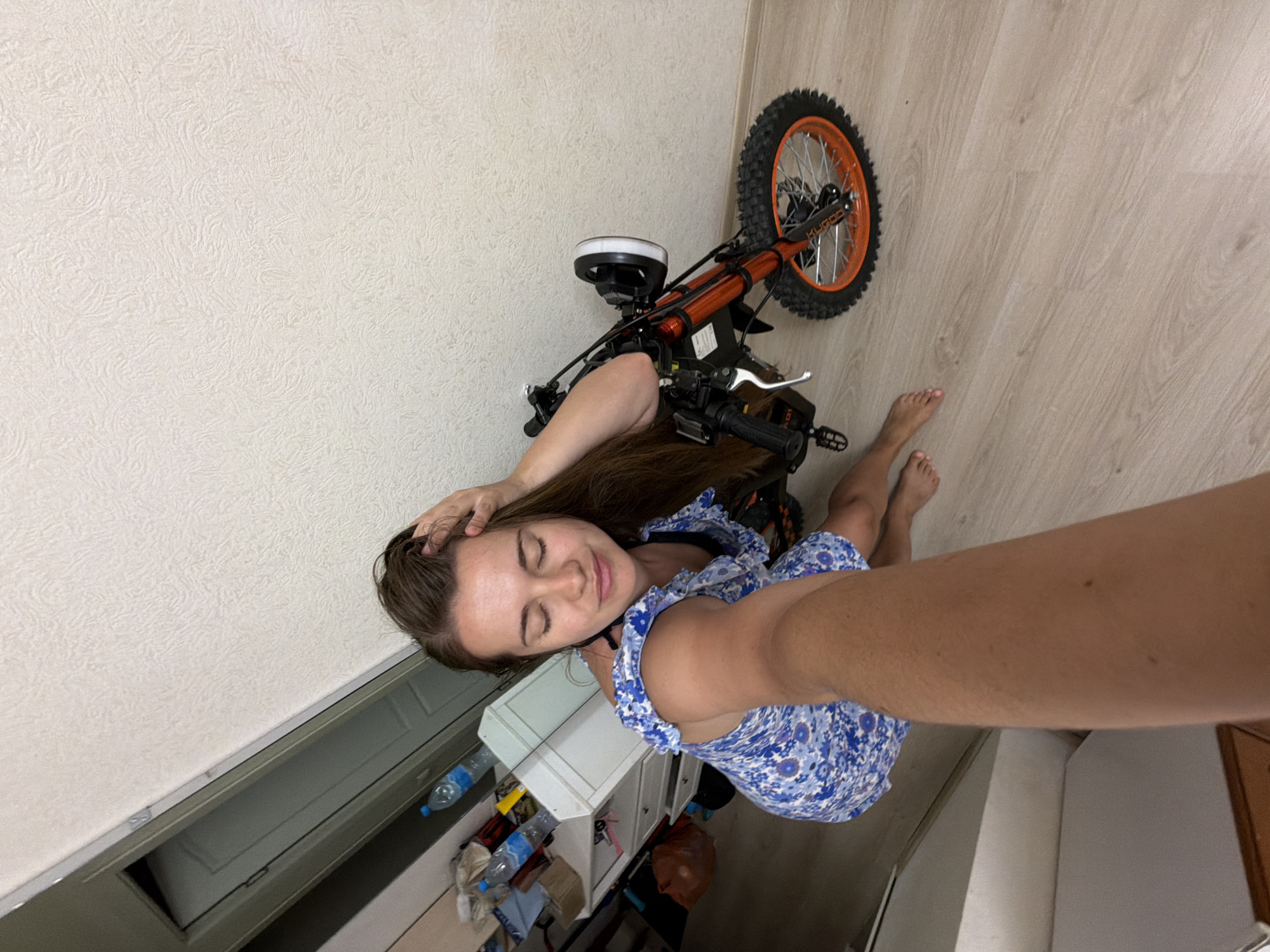 Woman documents daily life moments across Sochi, Russia