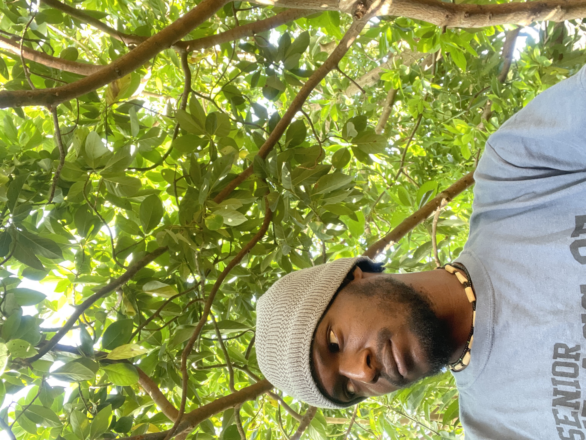Man documents morning routine through selfies in Jos, Nigeria