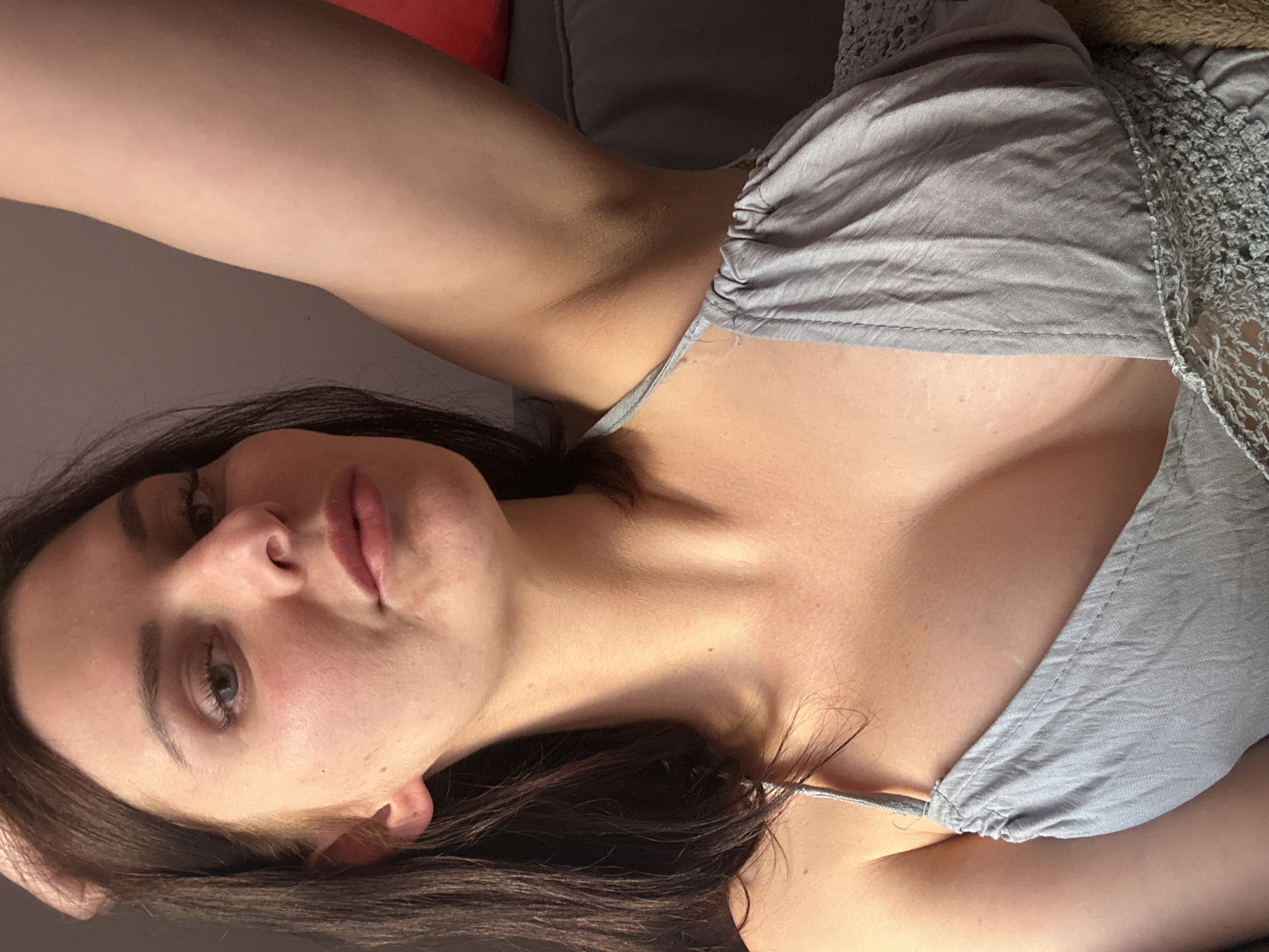 Lazy day at home with a cat, selfies, and a sushi break