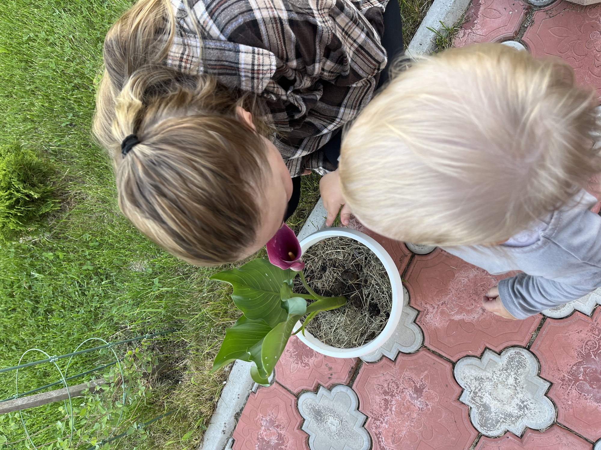 Family moments captured during afternoon in Chaikovsky, Russia