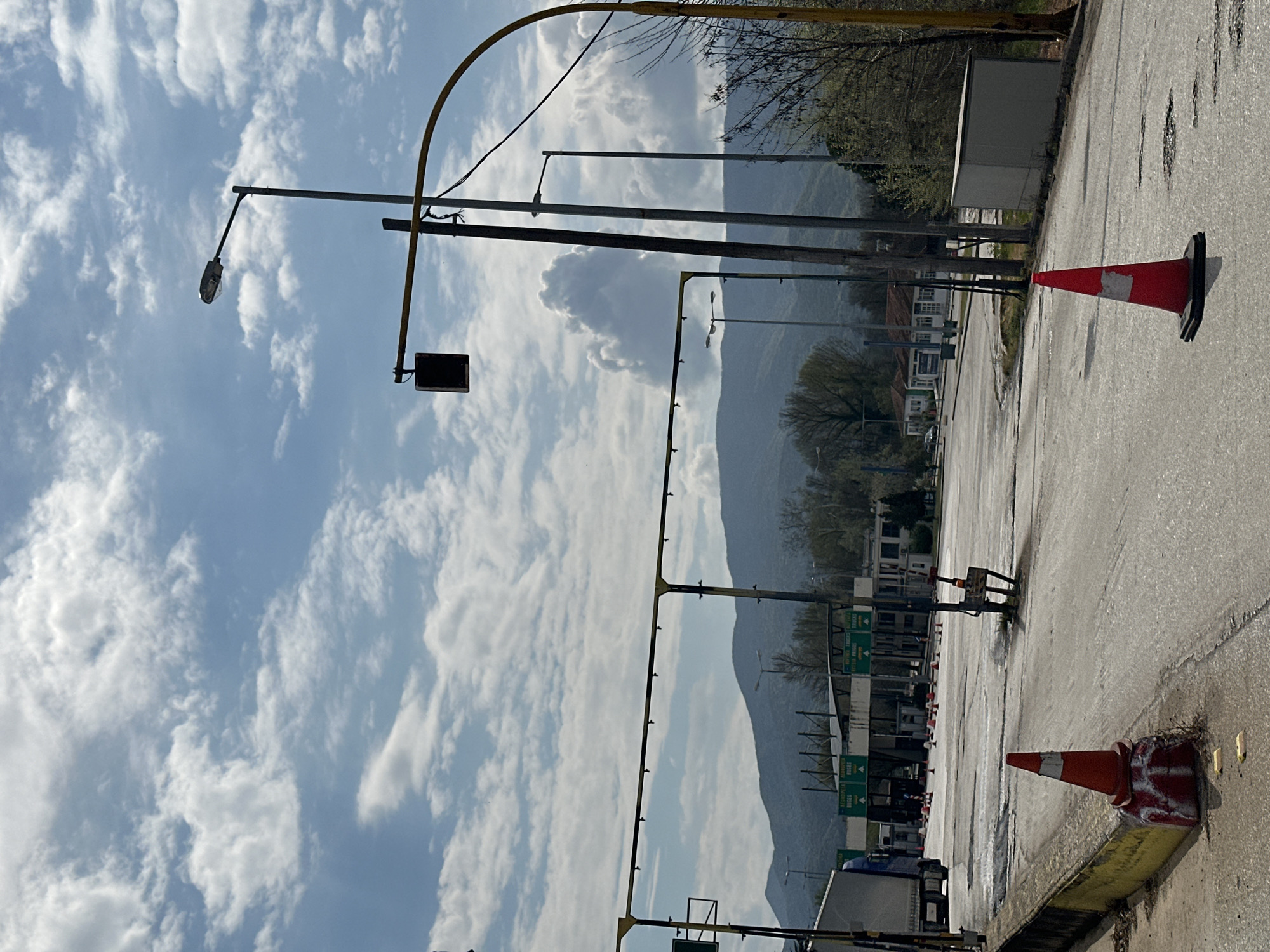 Border crossing traffic scenes documented at Greece-Bulgaria frontier