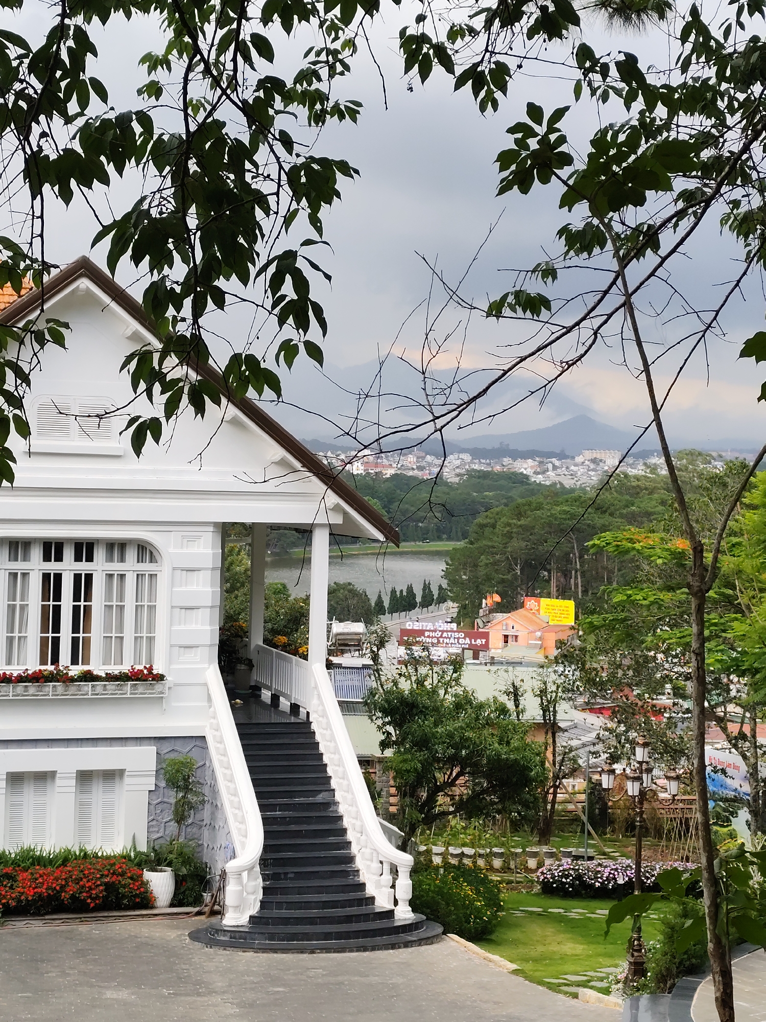 Morning stroll through Da Lat's colonial streets and hillside neighborhoods