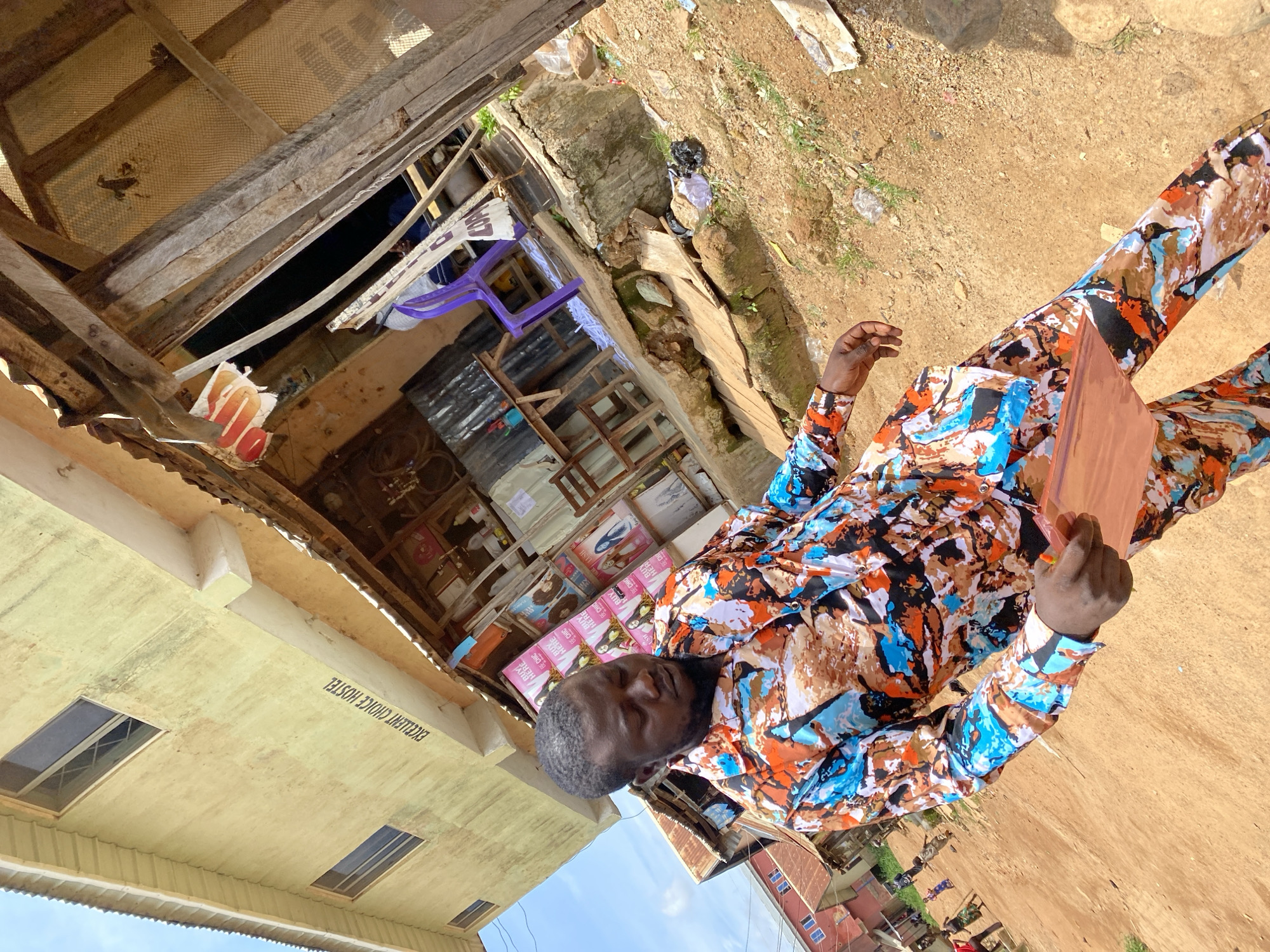 Street life and a small fashion hustle across Jos and Rafin Par