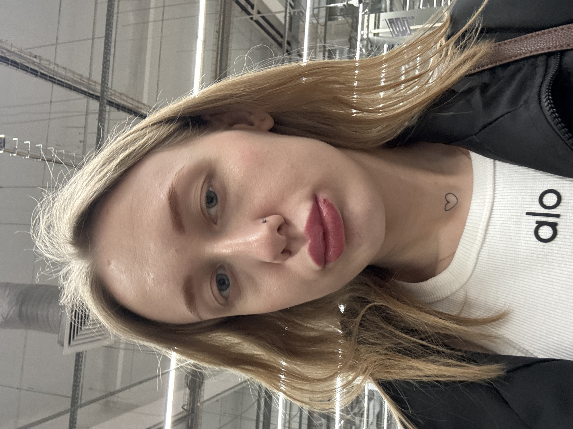 Woman takes selfies in Rostov-on-Don retail store