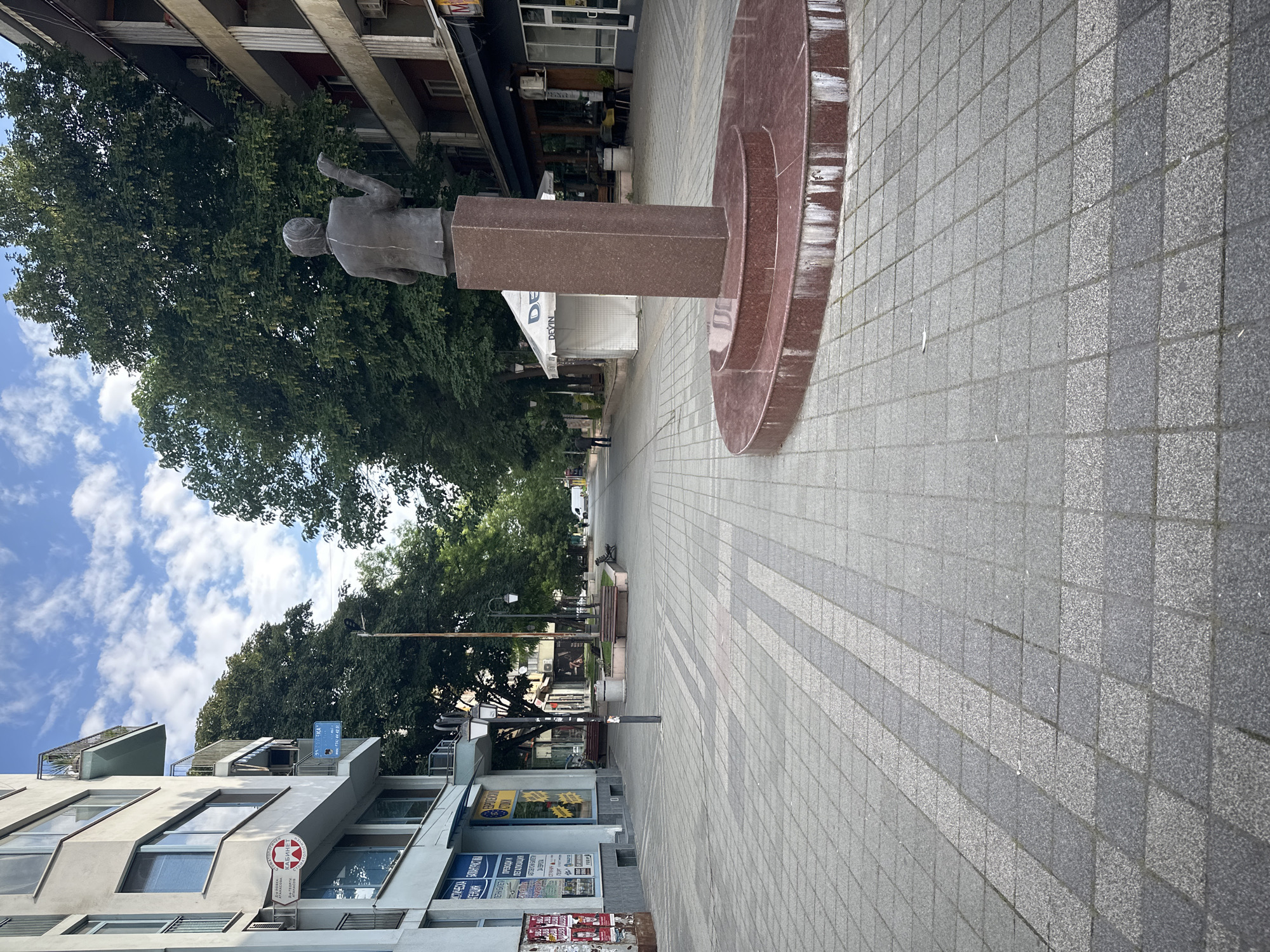 Statue with raised arm observed on Pazardzhik pedestrian walkway
