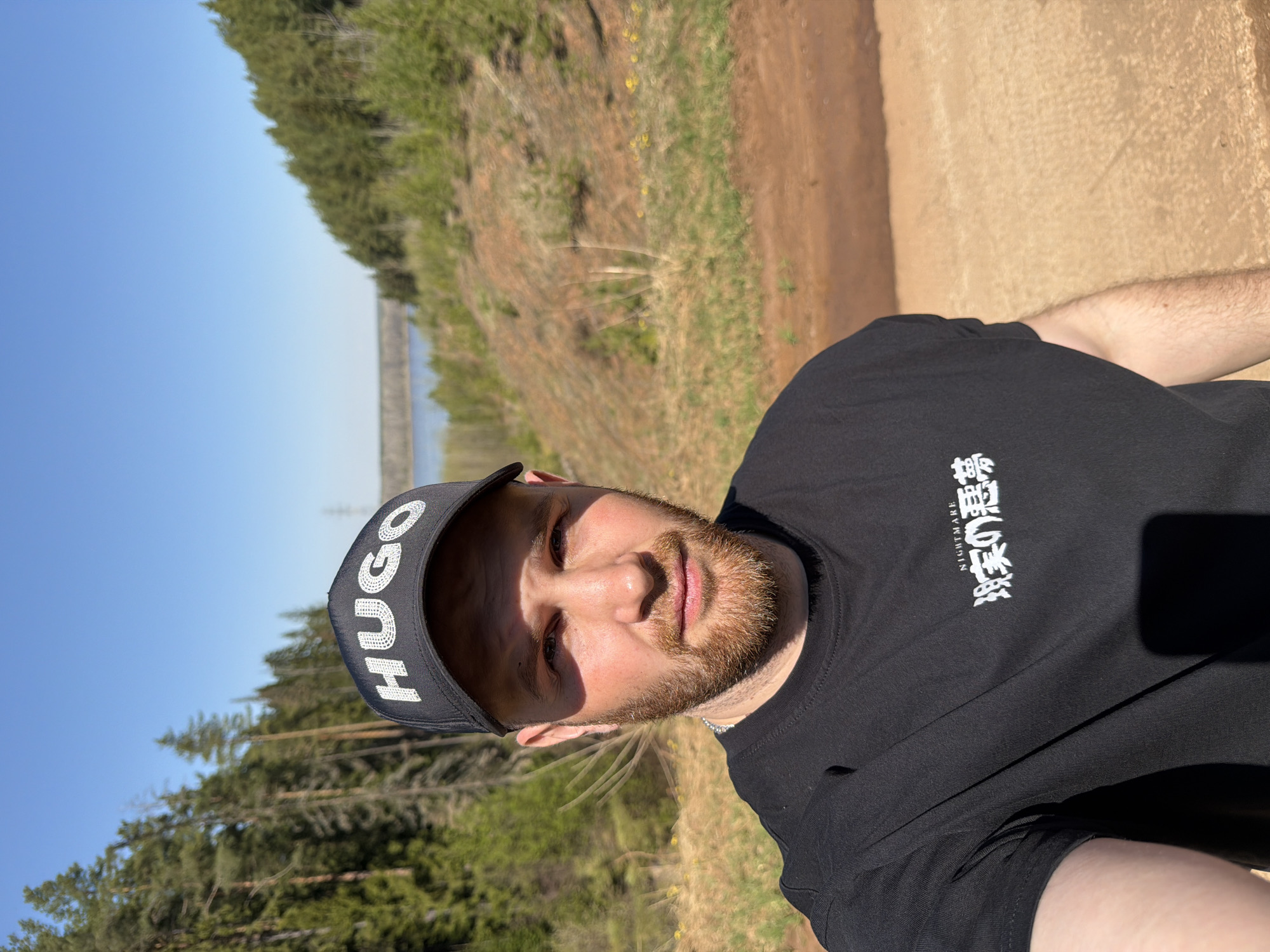 Man documents morning visit to wooded pond in Russia
