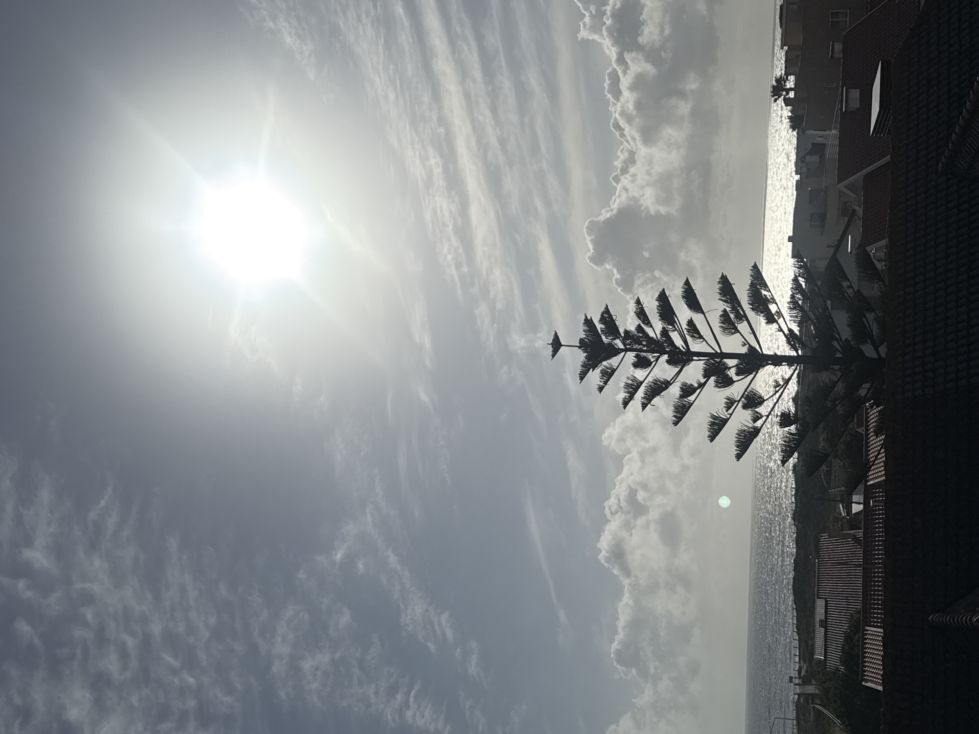 Bright sunny skies observed over ocean in Vila Nova de Gaia