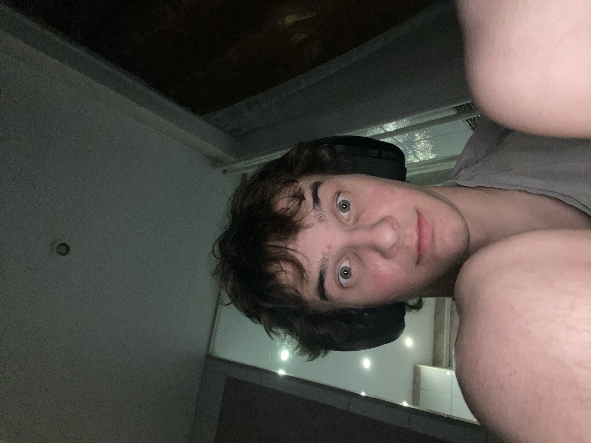 Gamer takes selfies during gaming session in Krasnoyarsk