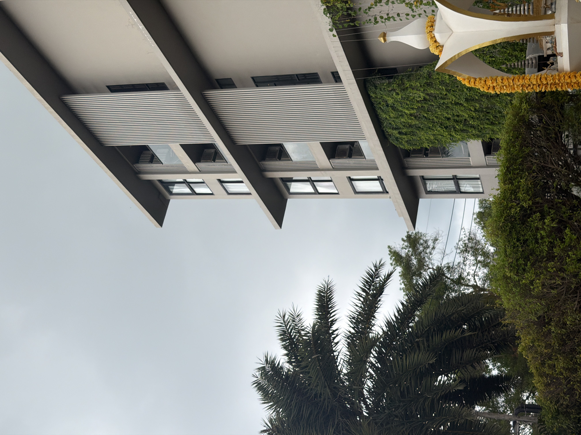 Modern and traditional architecture coexist in Choeng Thale
