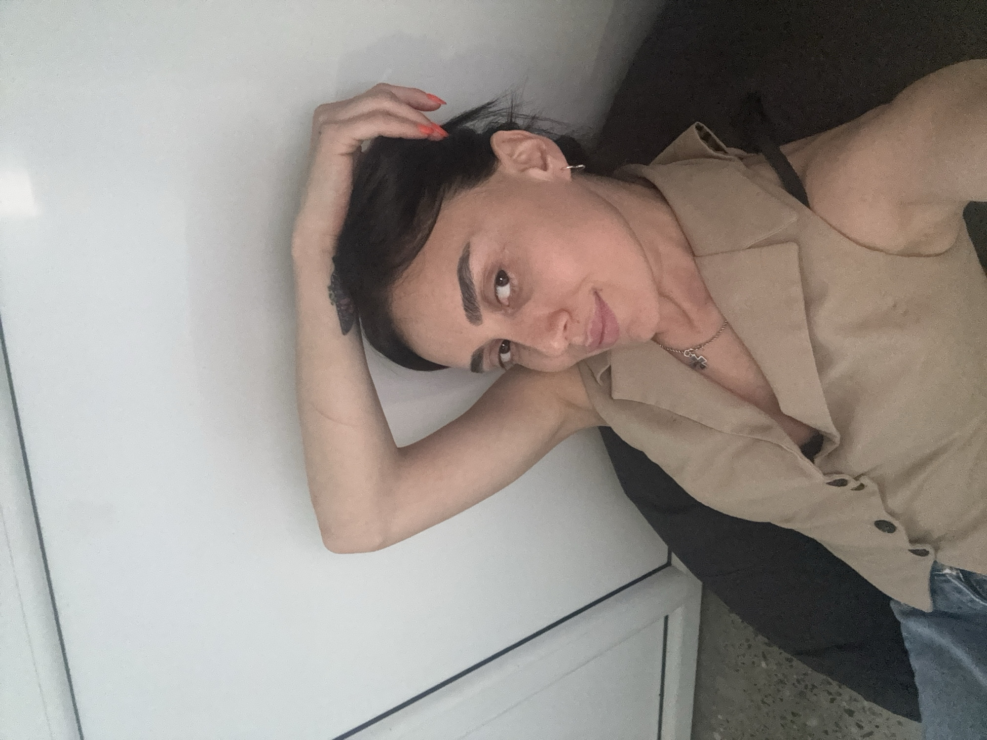 Woman documents hour-long indoor session across Tbilisi building