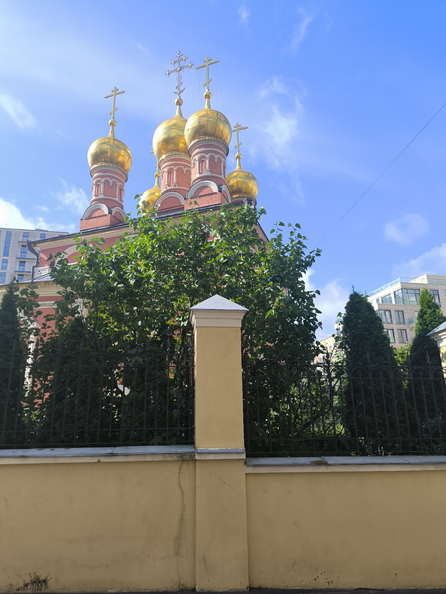 Moscow churches and government landmarks on a June morning