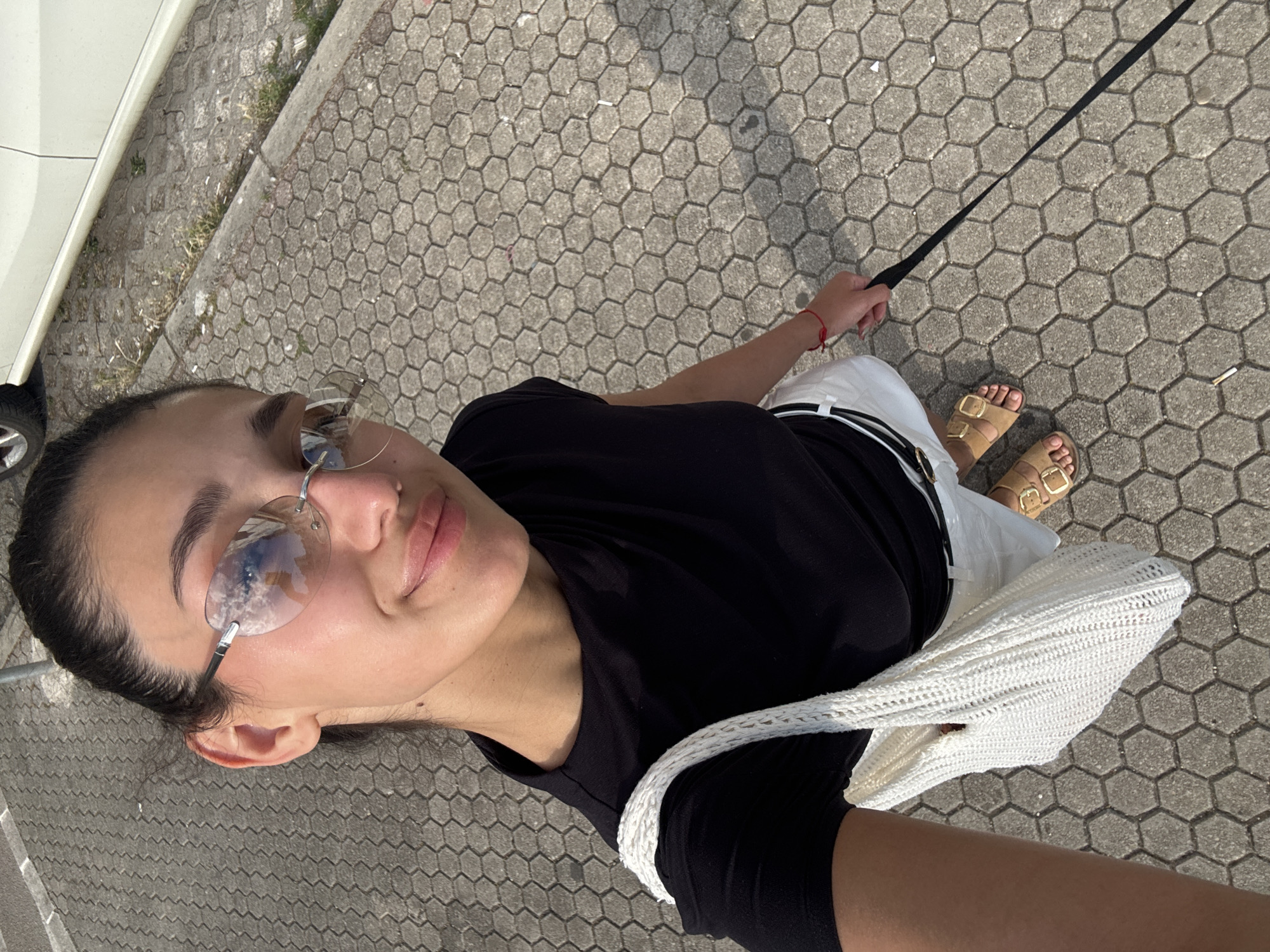 Woman documented walking through Šušanj streets, Montenegro