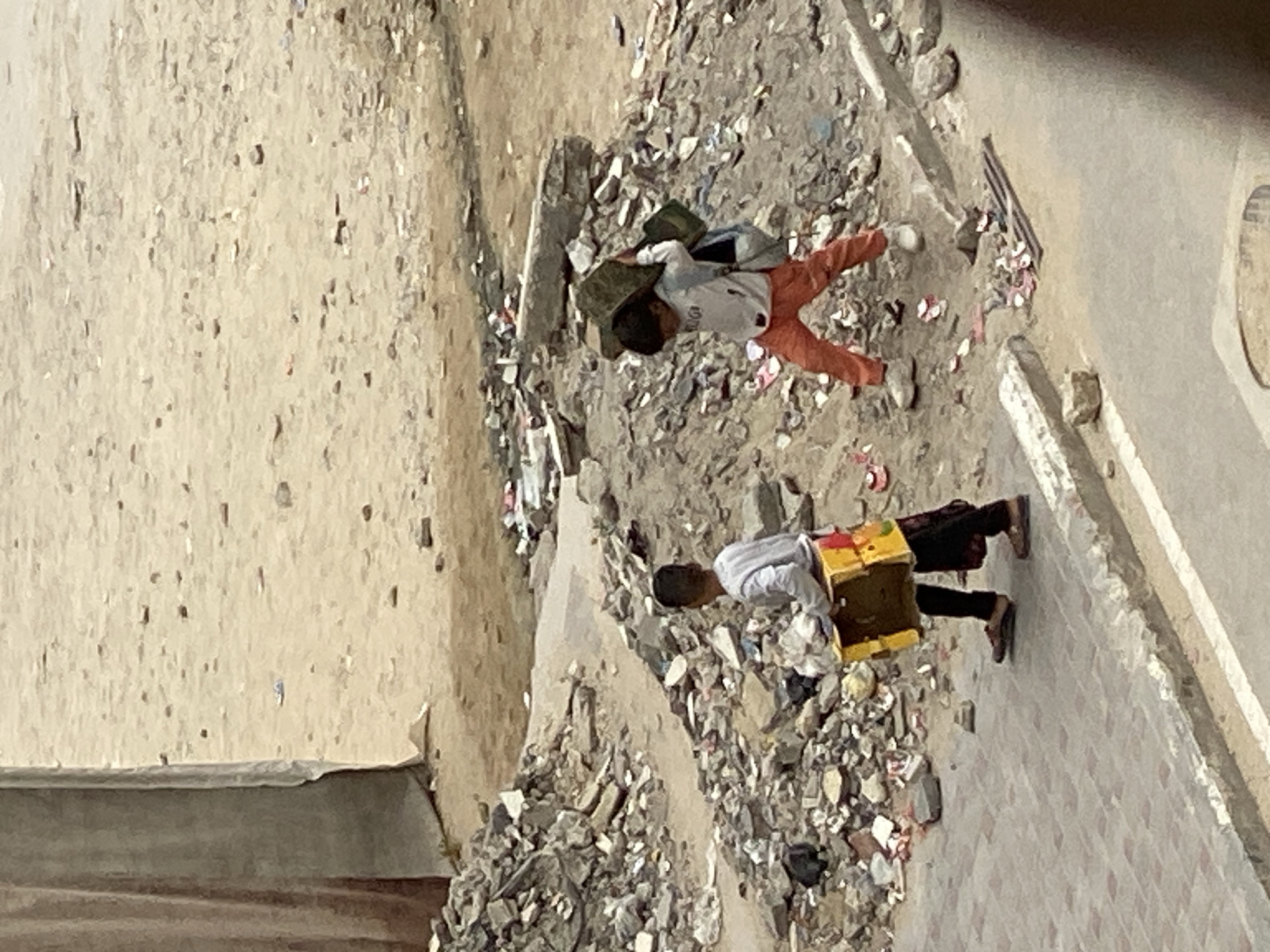 Morning life continues amid destruction in Khan Yunis